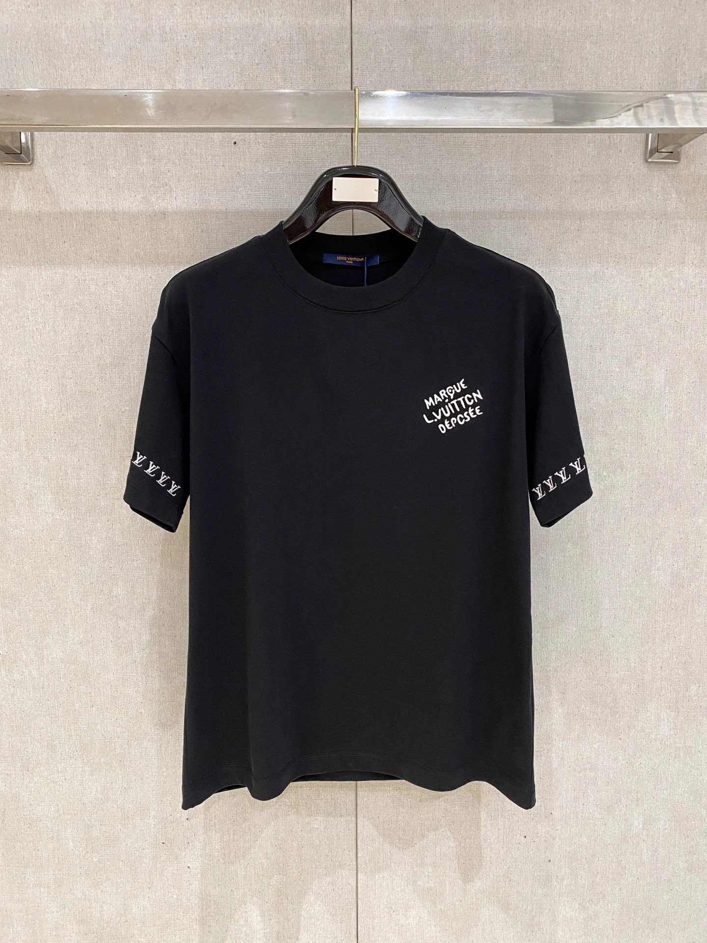 Louis Vuitton T-Shirt — eaef73e1