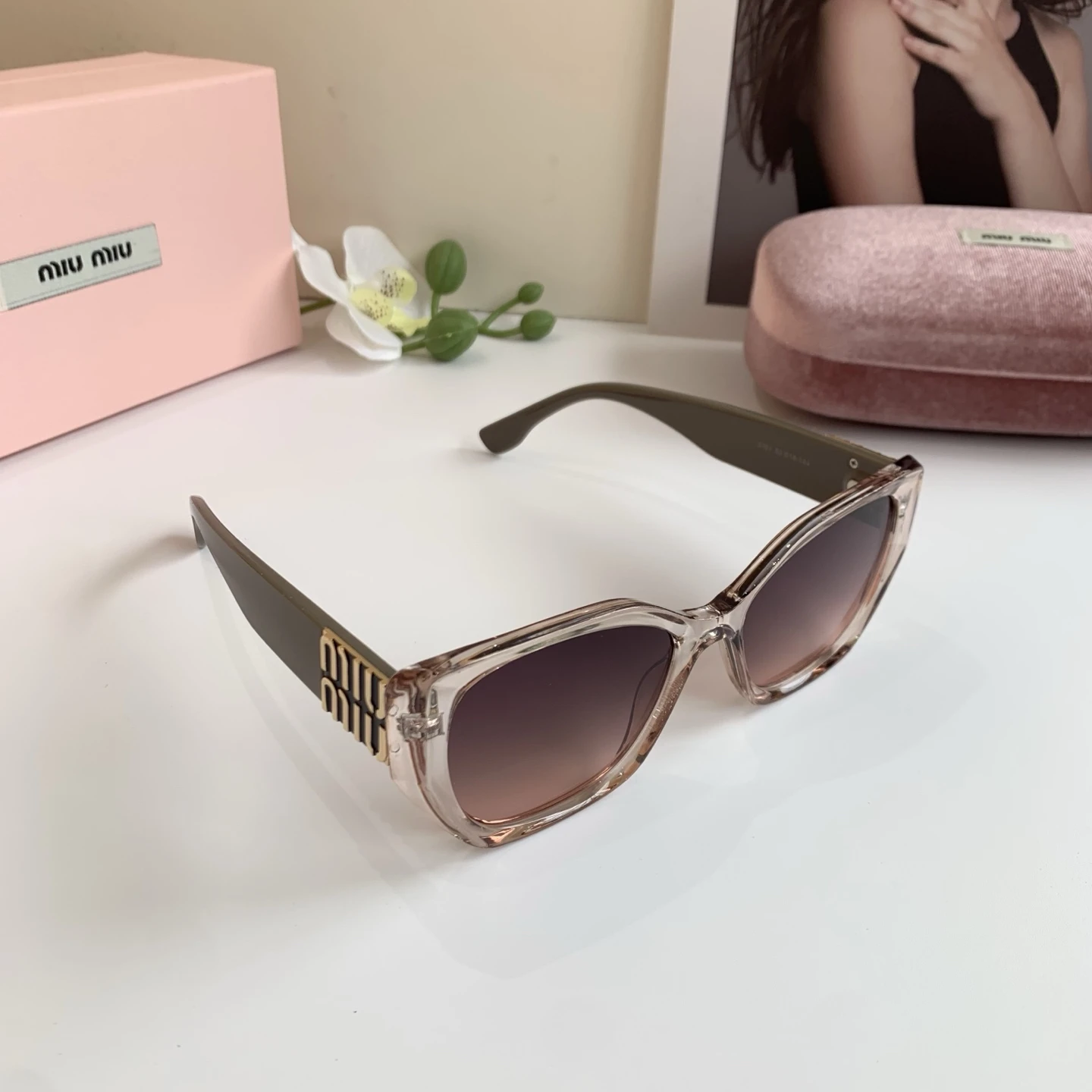 Miu Miu Eyewear — d6292af1