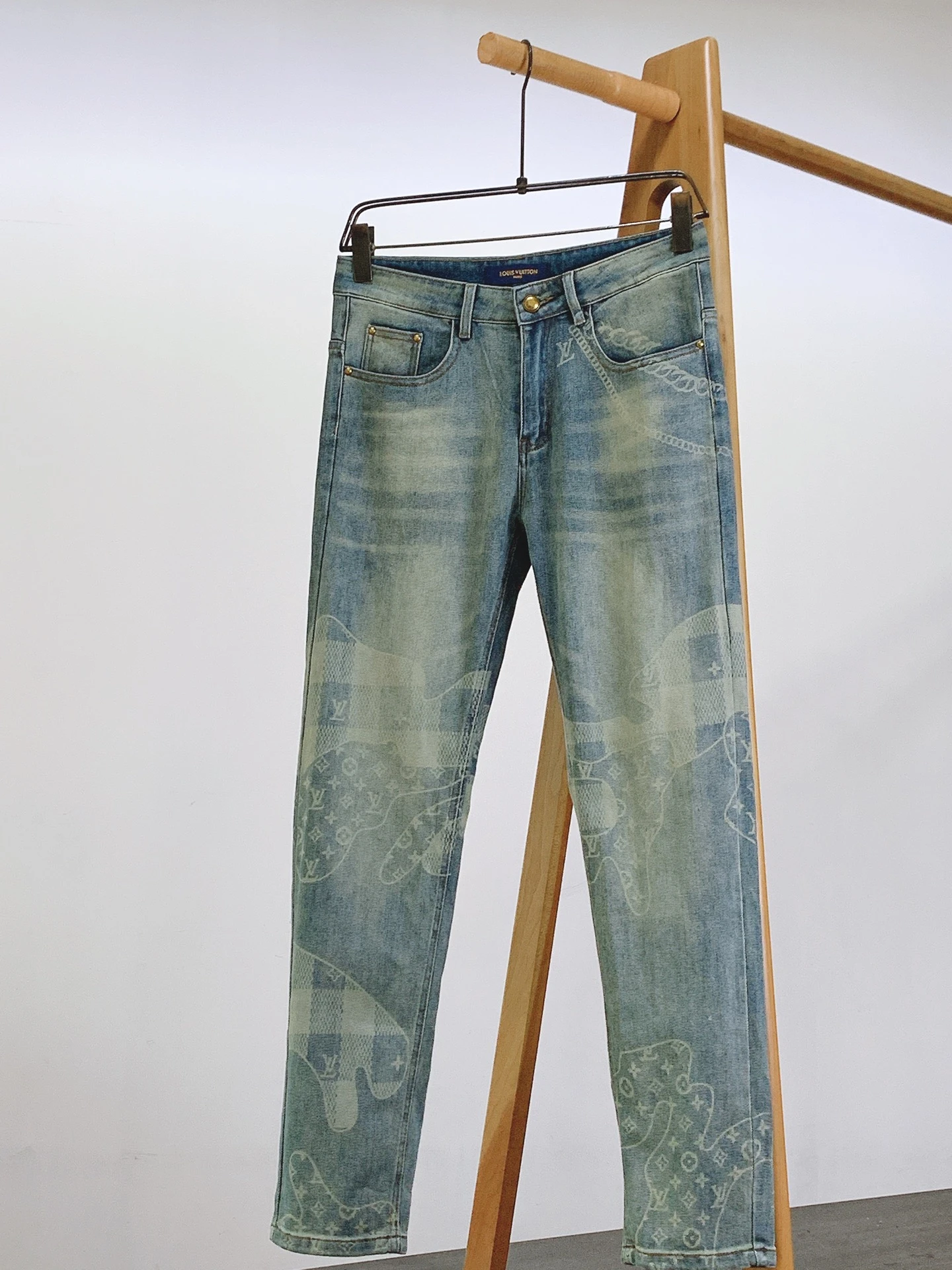 Louis Vuitton Jeans — d65e0359