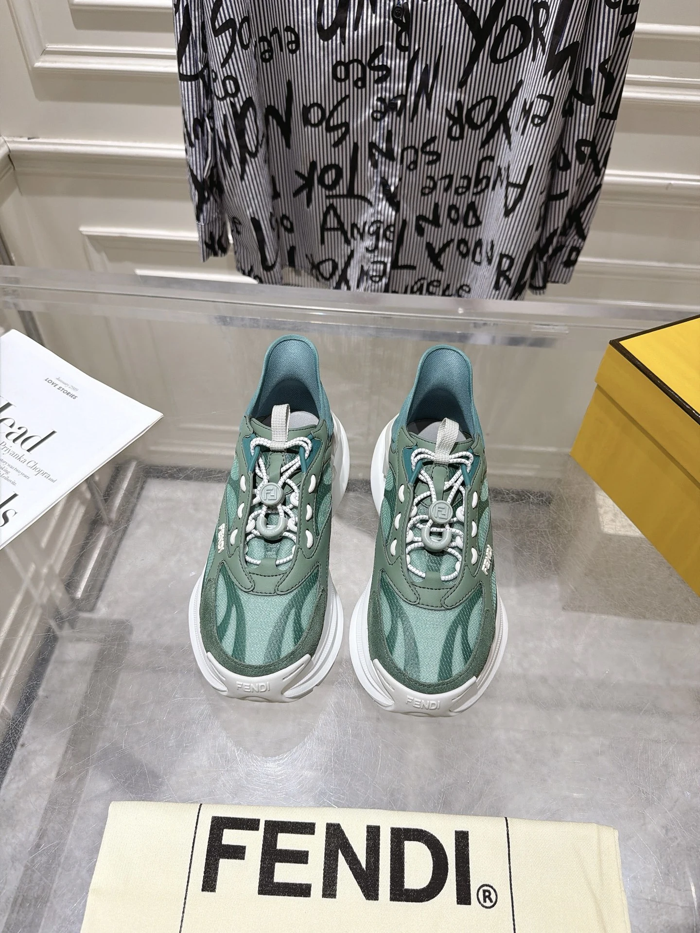 Fendi Sneakers — 473066bc