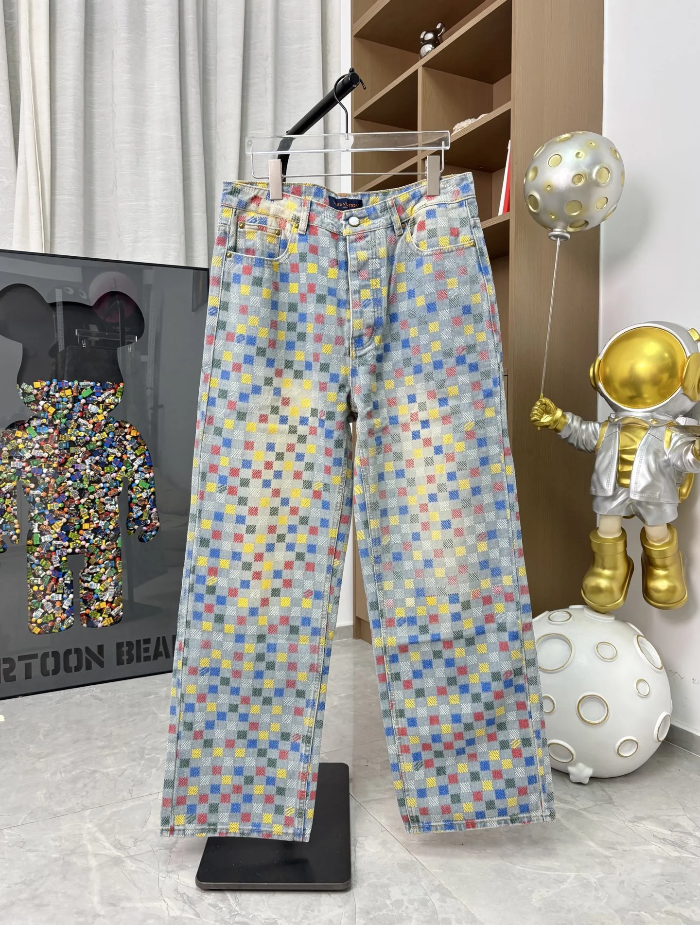 Louis Vuitton Trousers — 70e1c3ab