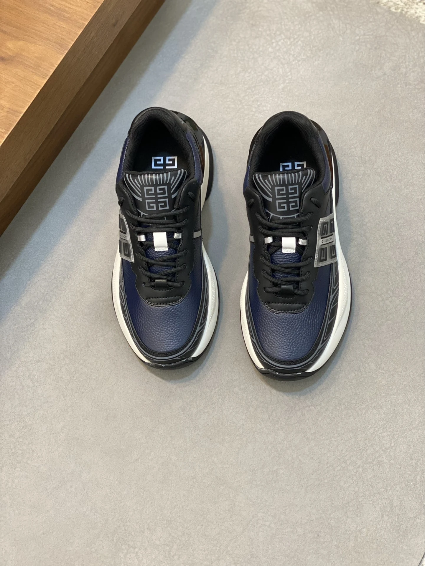 Givenchy Sneakers — dececa45