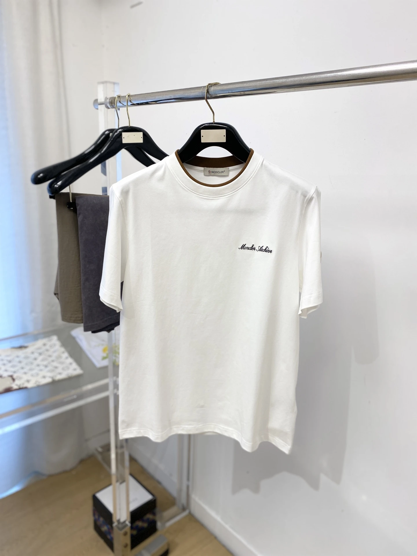 Moncler T-Shirt — fde86ed7