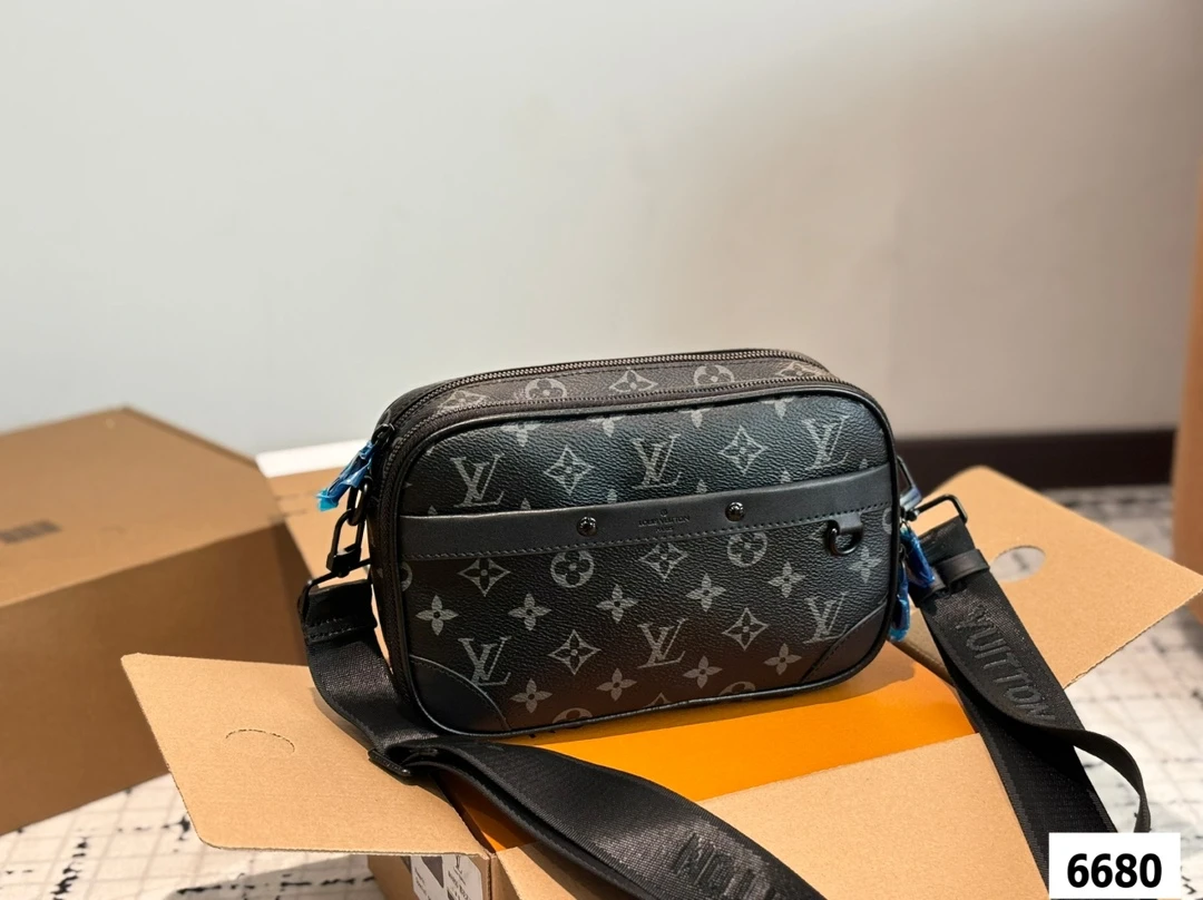 Louis Vuitton Bag — b6f041c1