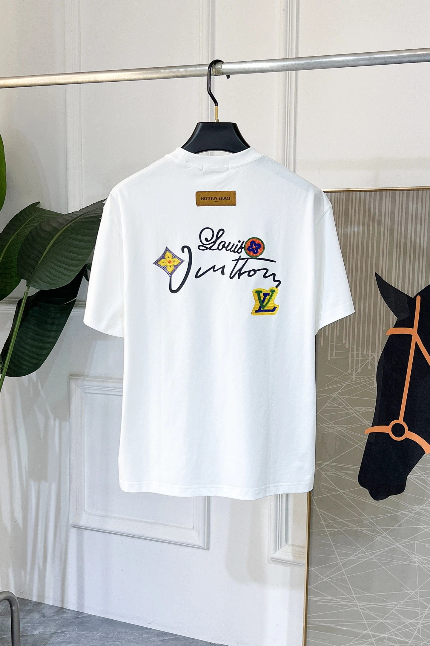 Louis Vuitton T-Shirt — c2c6b06a