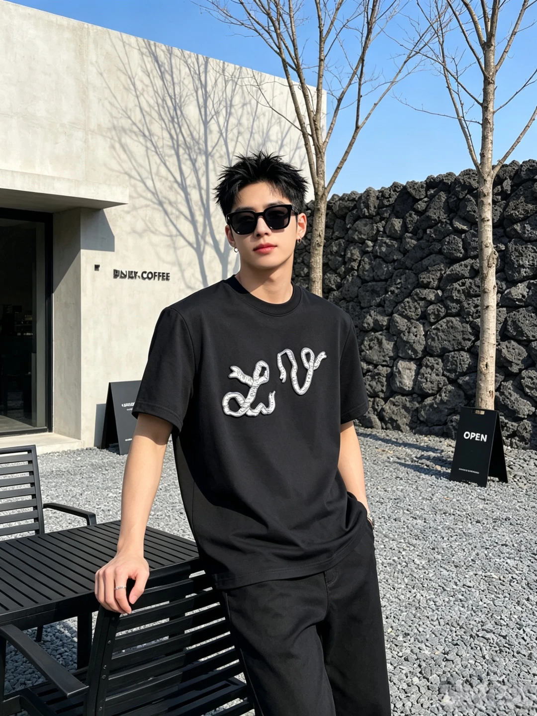 Louis Vuitton T-Shirt — 8892a615