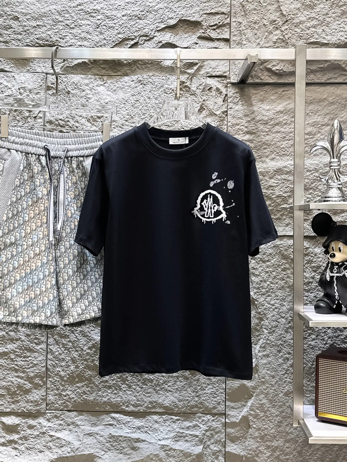 Moncler T-Shirt — 05f93d36