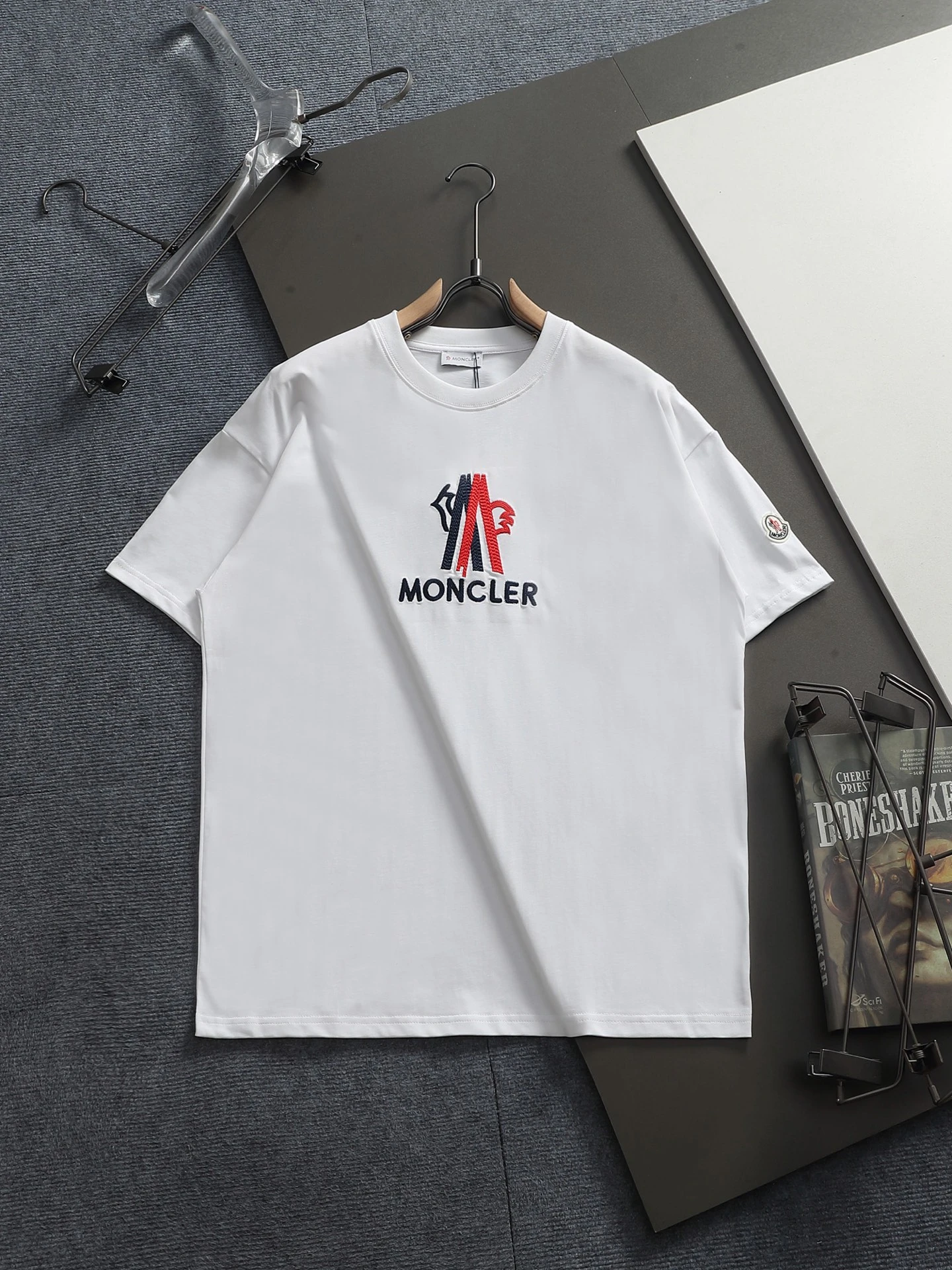 Moncler T-Shirt — 7558693b