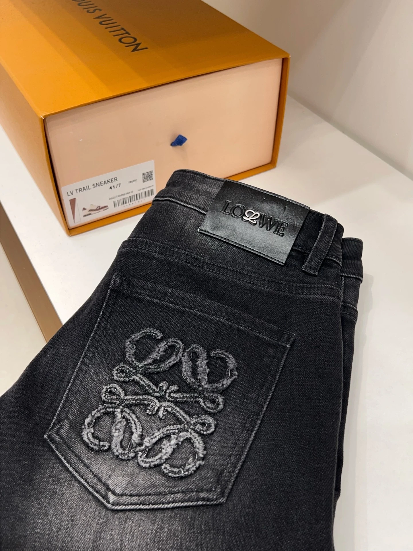 Jeans — c9a07ebd