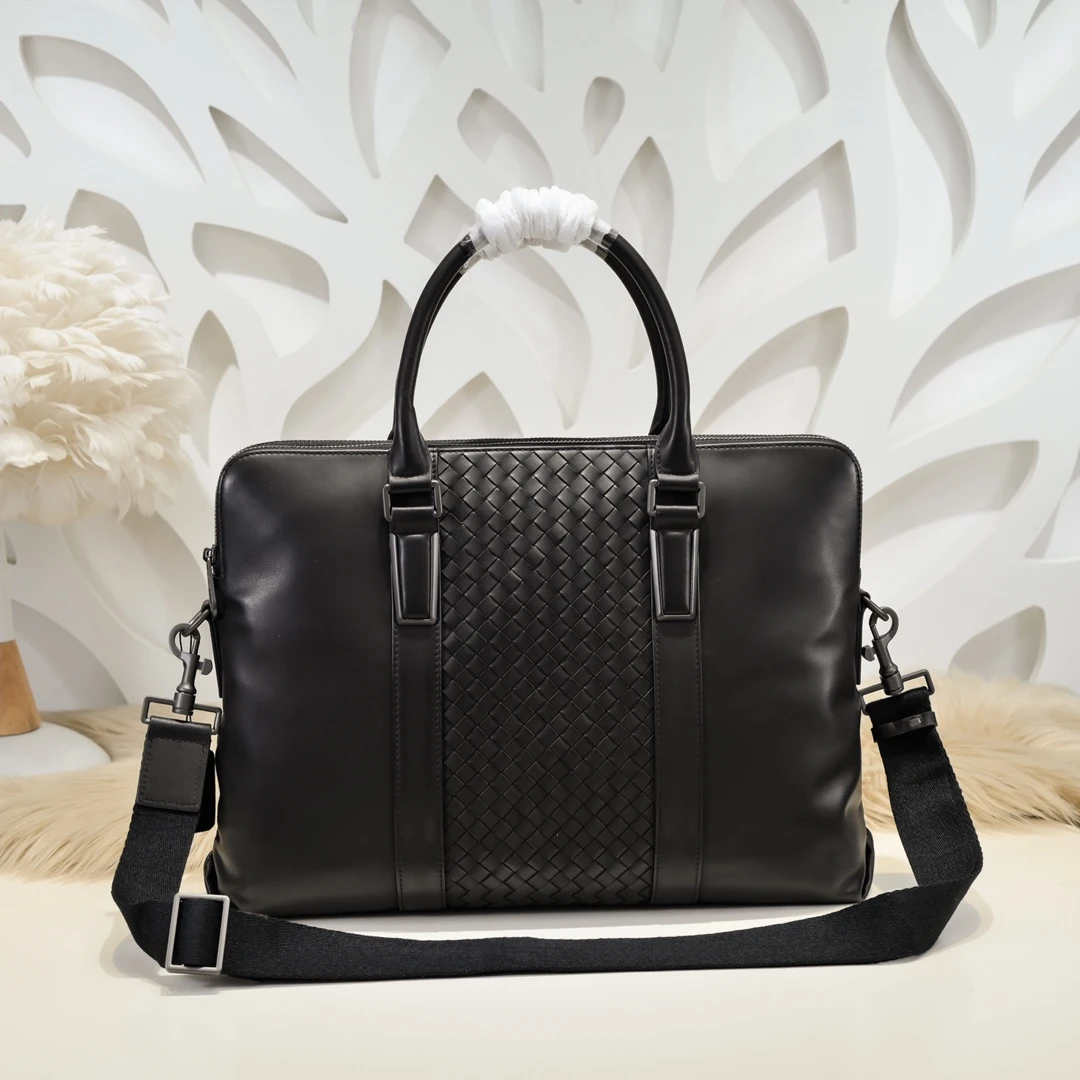 Bottega Veneta Bag — b711fa2c