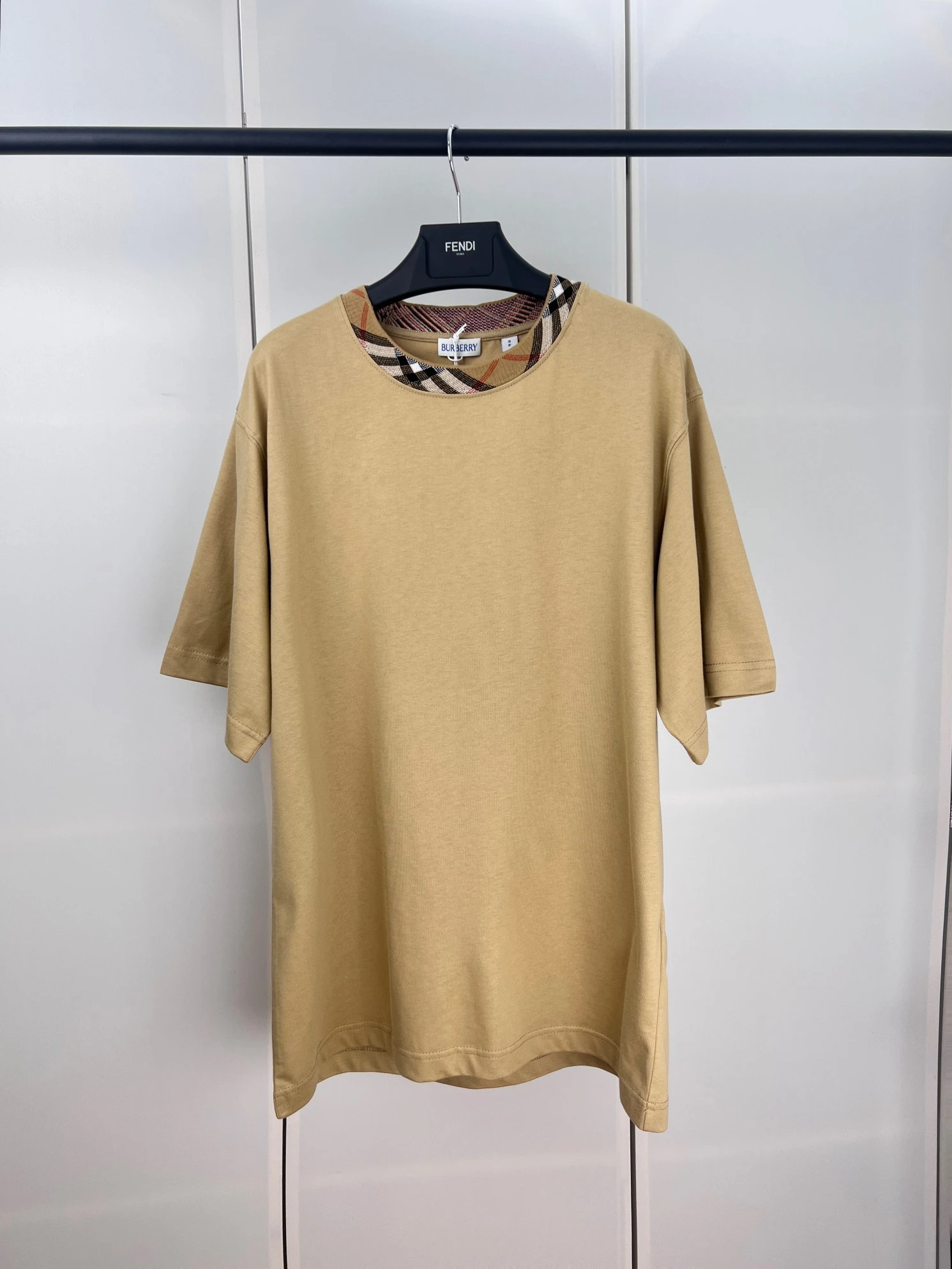 Burberry T-Shirt — 2ee18157