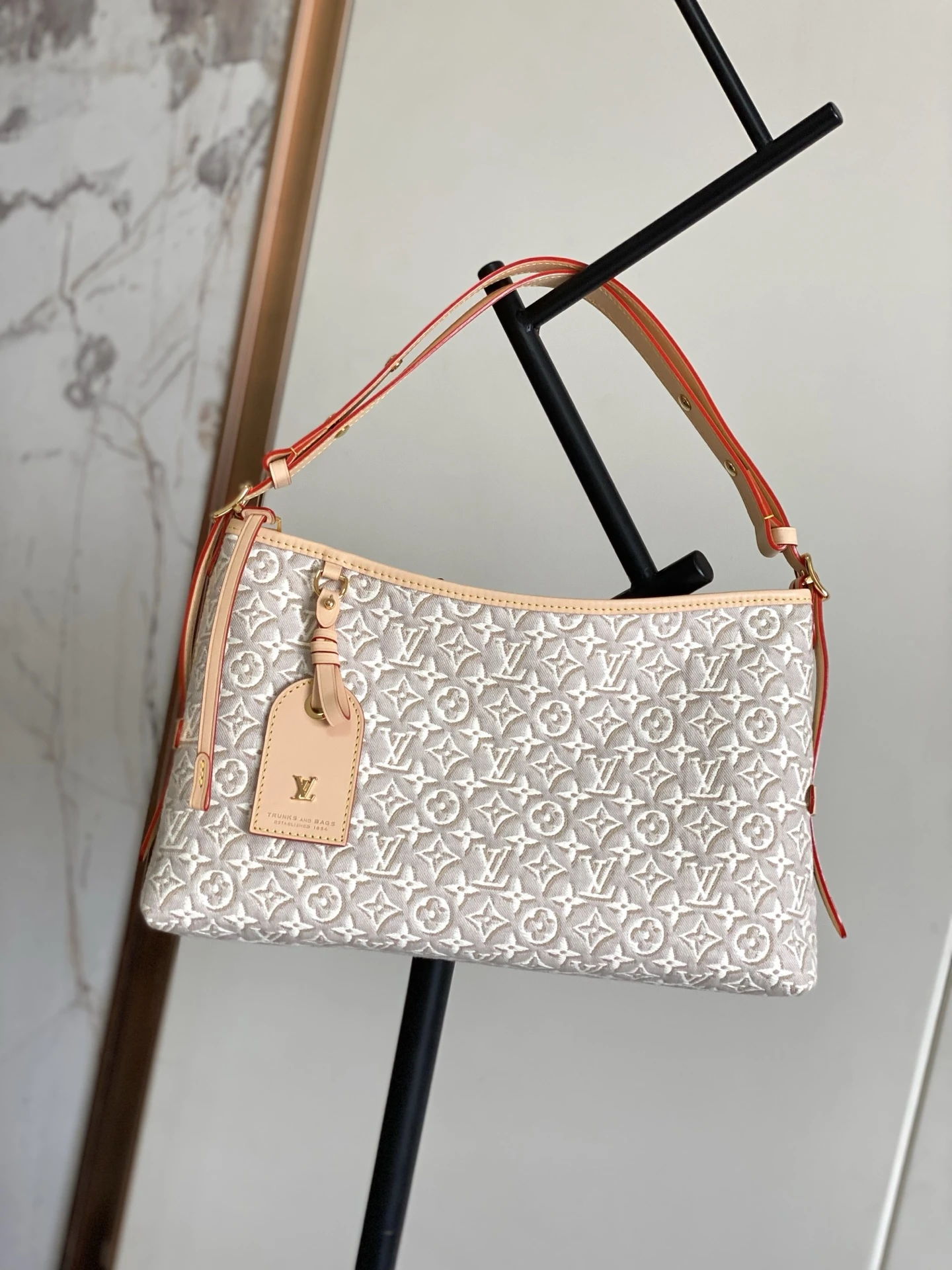 Louis Vuitton Bag — fc0a4a26