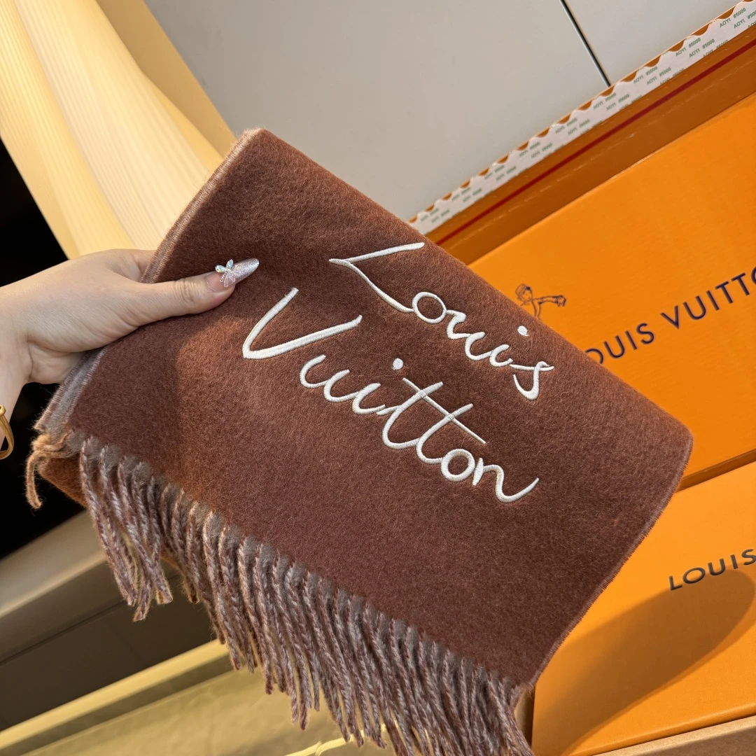 Louis Vuitton Scarves — 9256c7a9