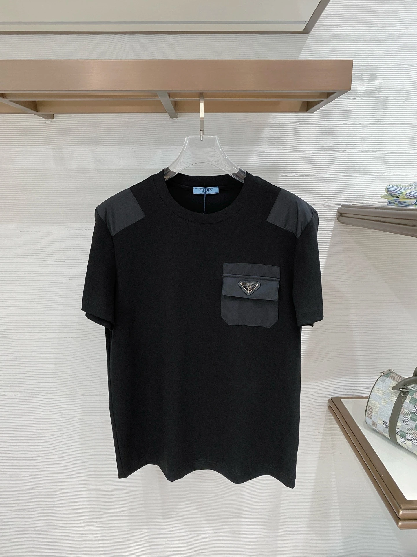Prada T-Shirt — 3a9dcf71