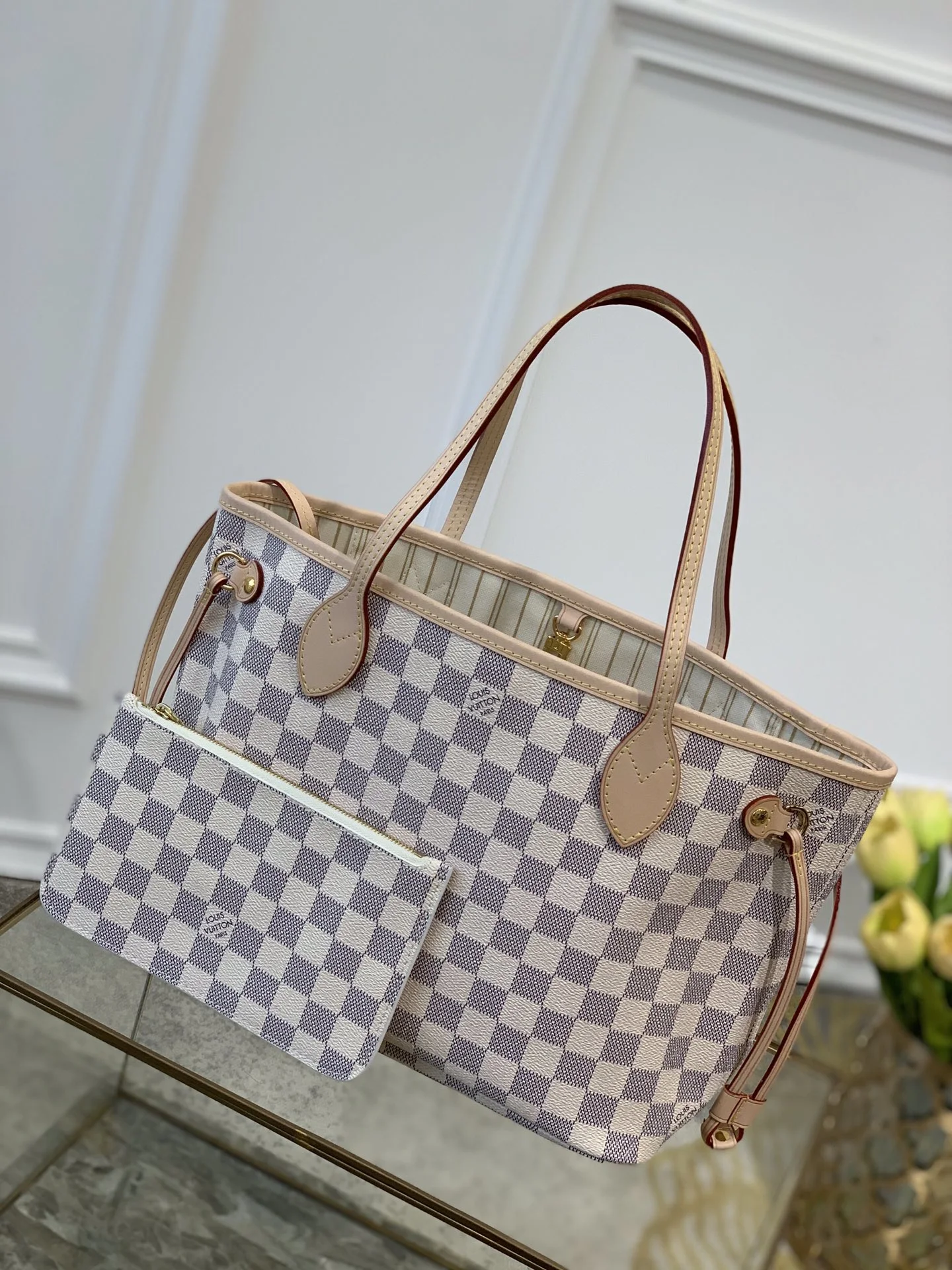 Louis Vuitton Bag — f13c2d9b