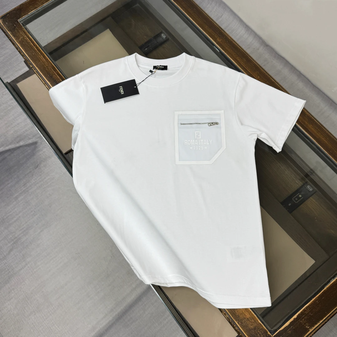 Fendi T-Shirt — 62c17531