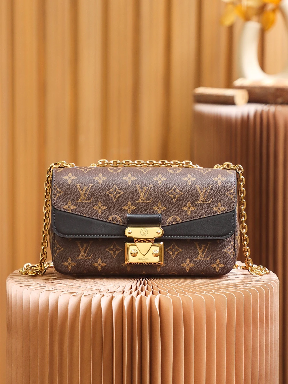 Louis Vuitton Bag — 169ea0a9