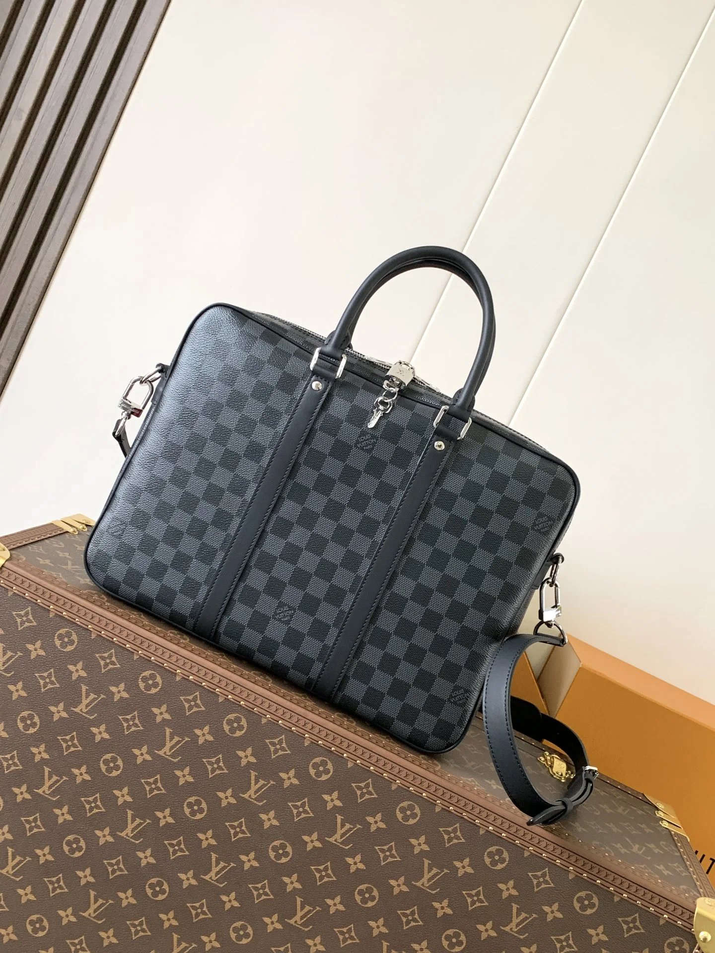 Briefcases — cffe3f92