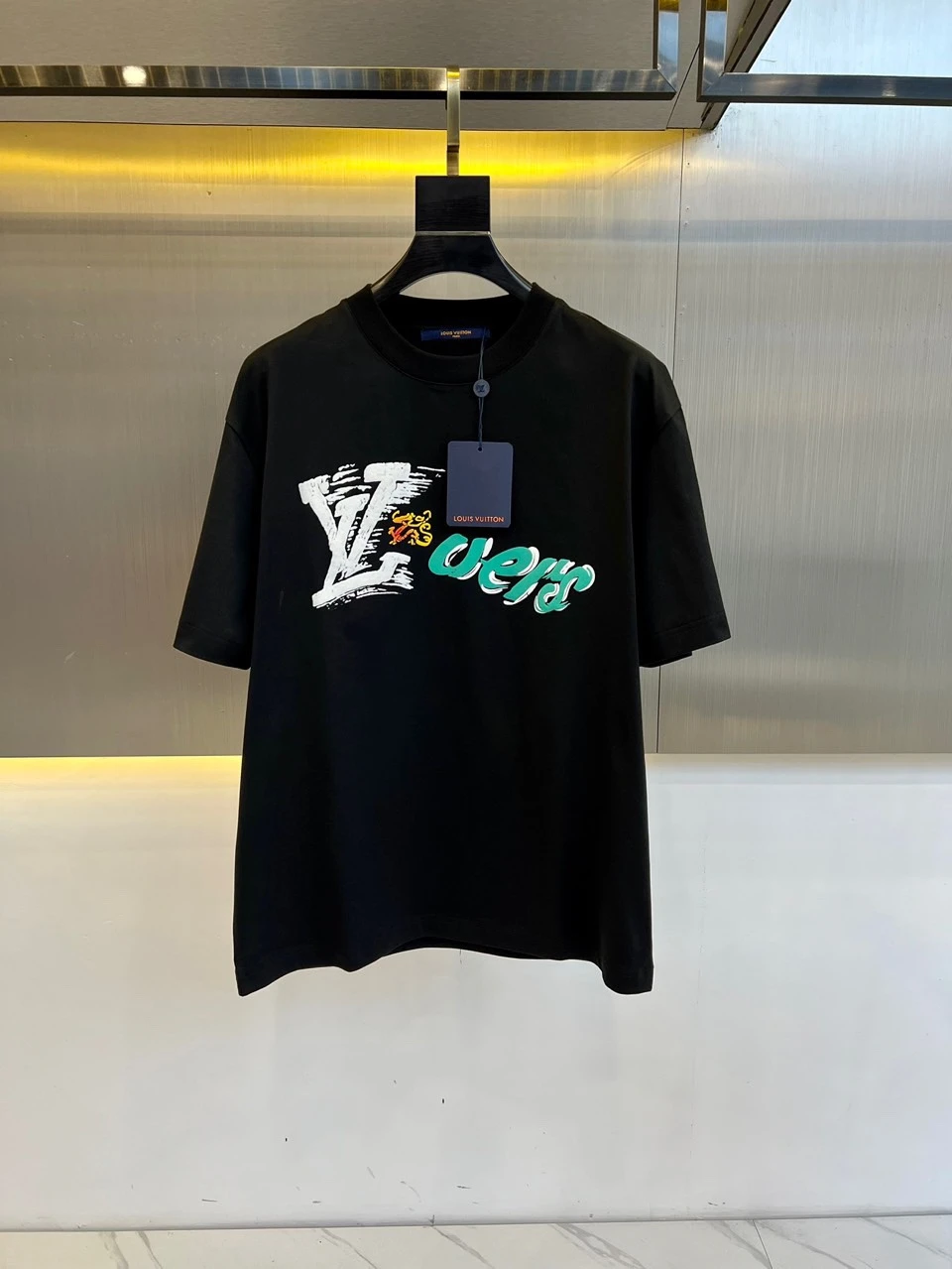 Louis Vuitton T-Shirt — d947409d