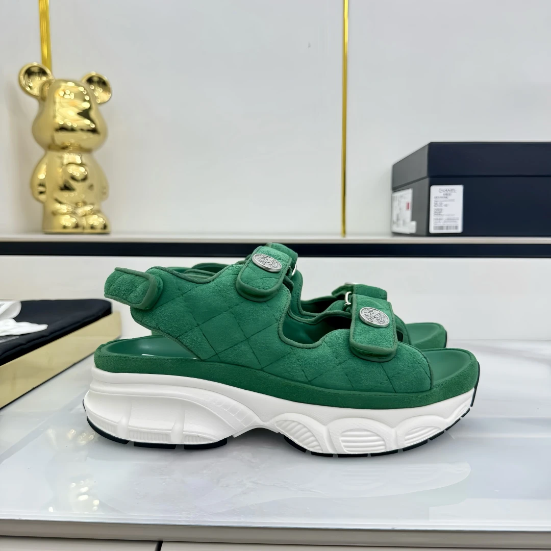 Chanel Slippers — 72db9401