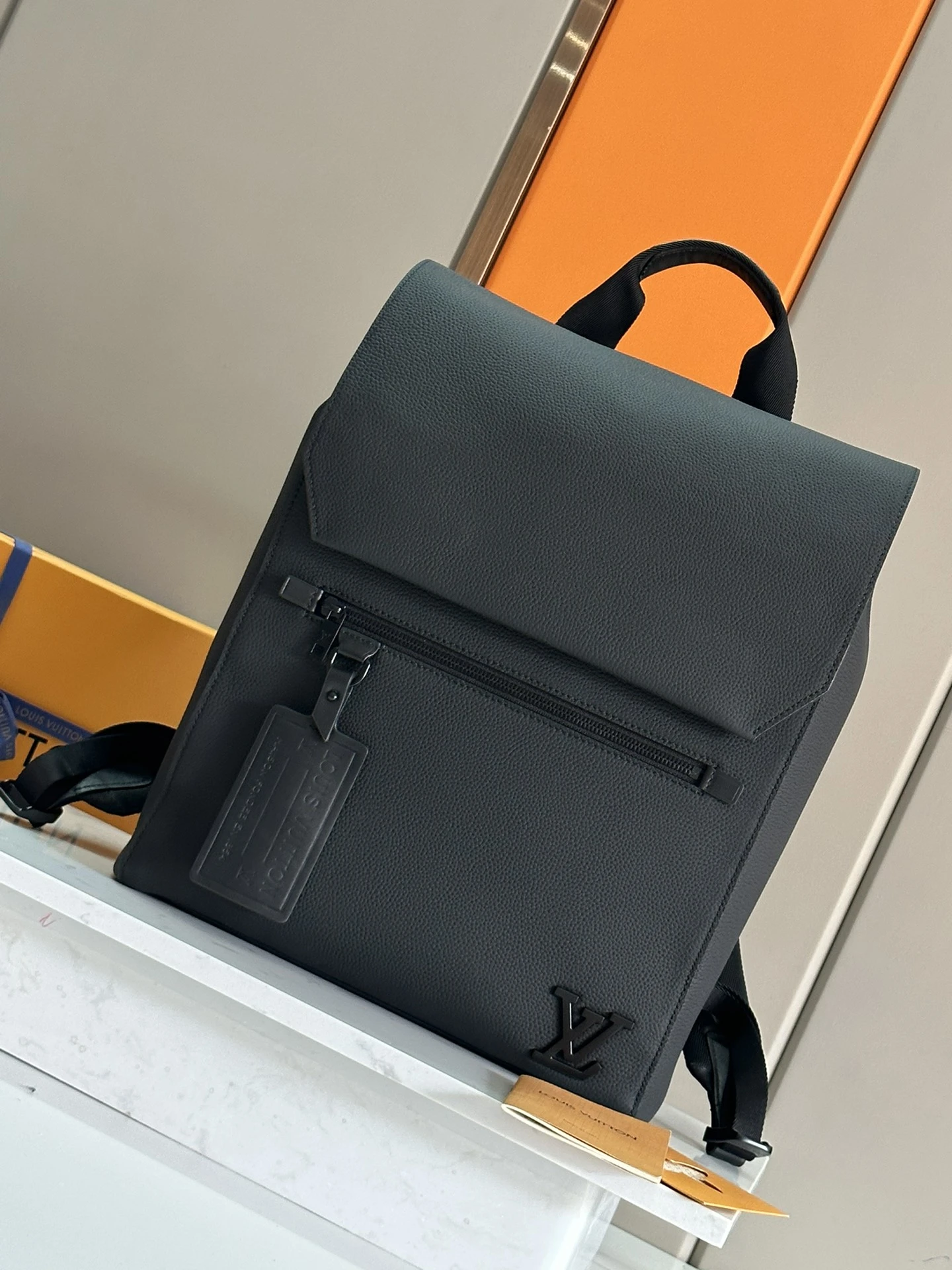 Louis Vuitton Bag — dba6e1a5