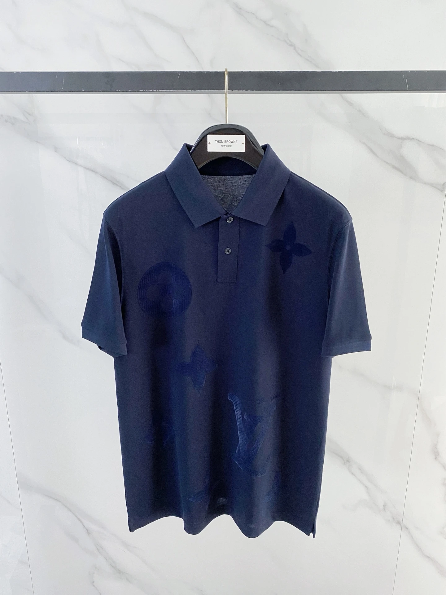 Louis Vuitton T-Shirt — 37e32ca9