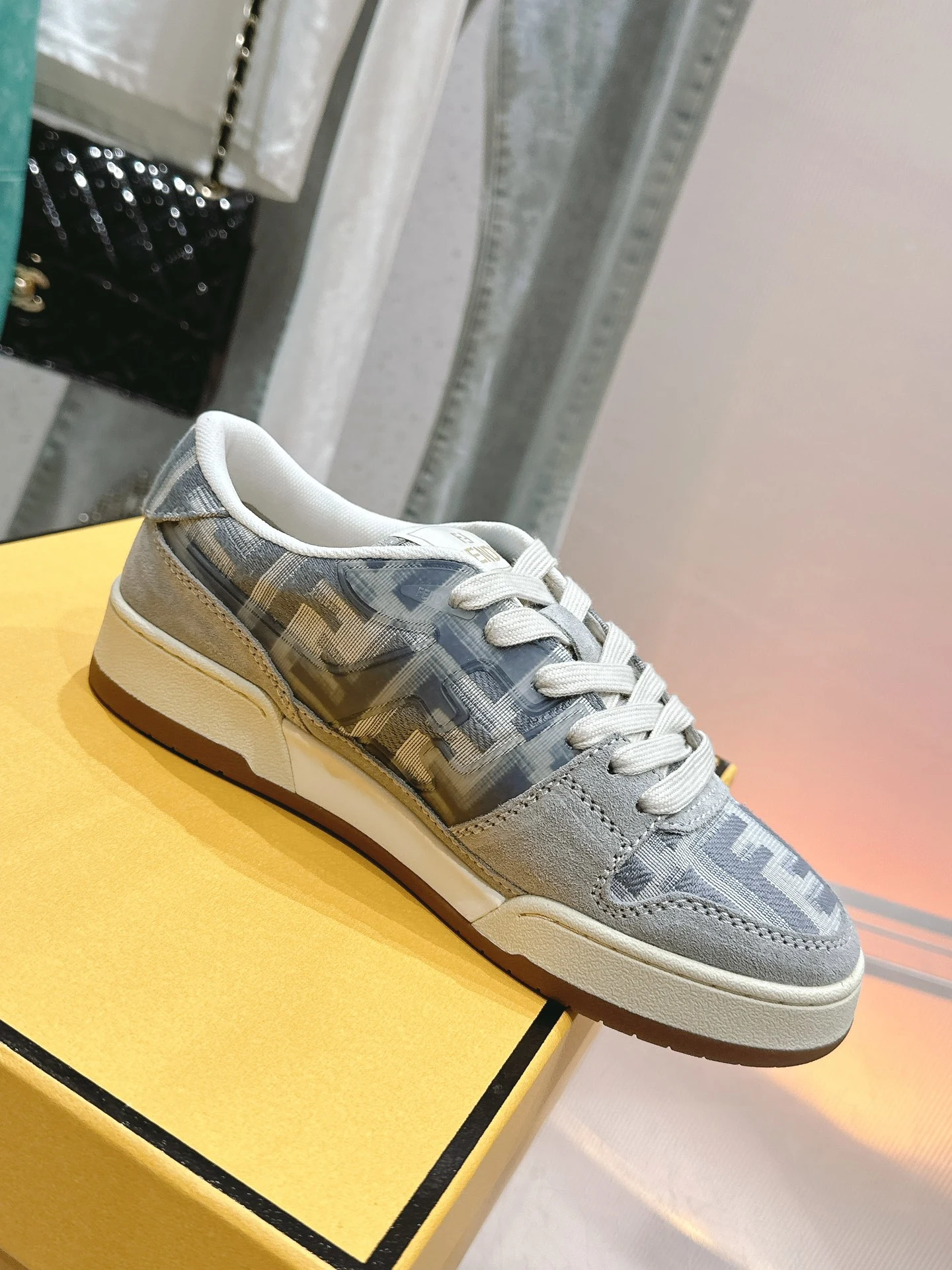 Fendi Sneakers — 54d74f3c