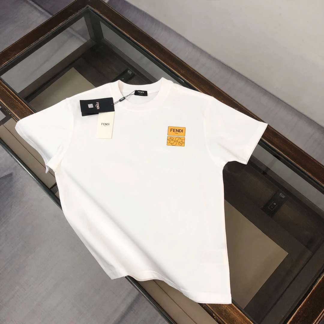 Fendi T-Shirt — 56bd8620