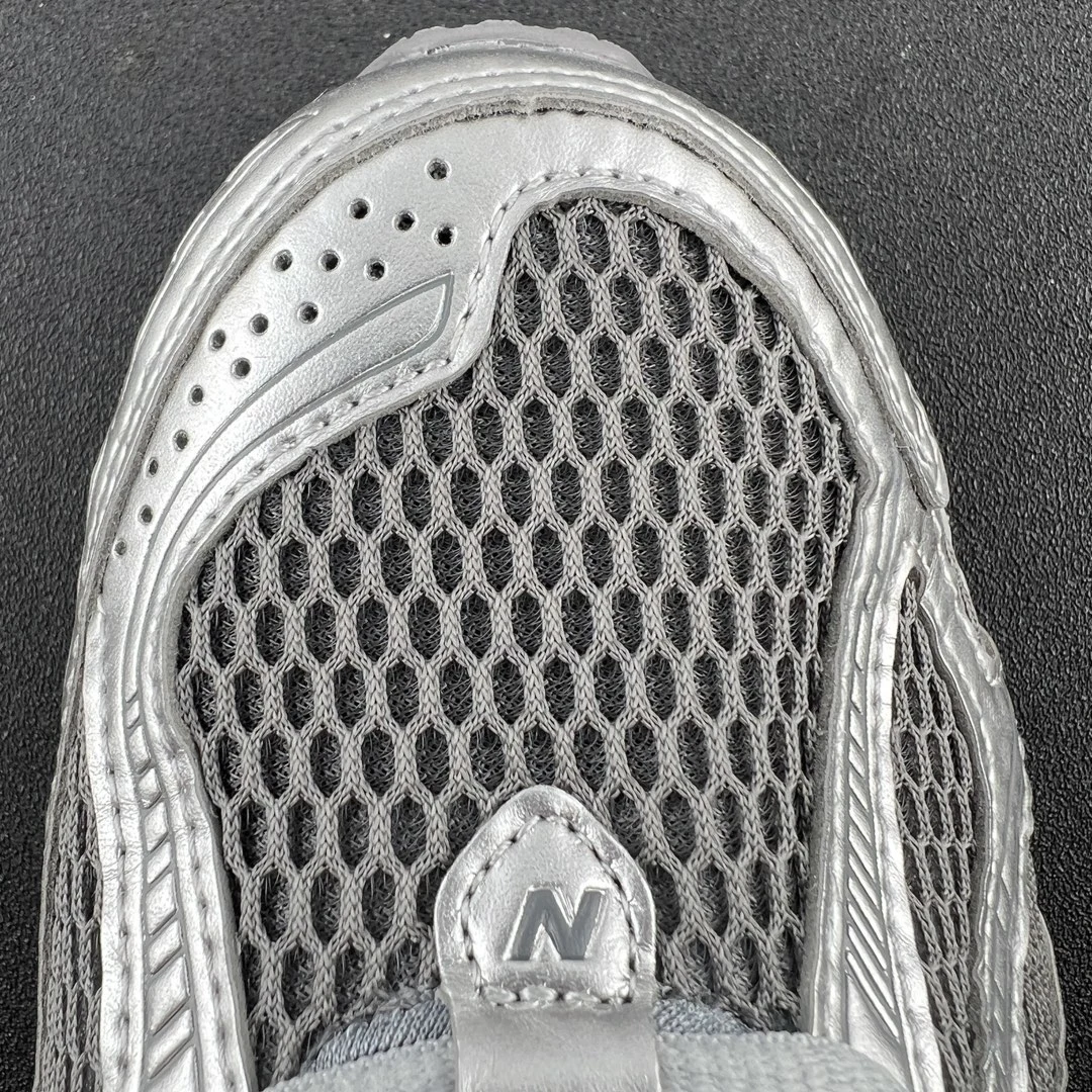 New Balance Shoes — 7ecca4fe