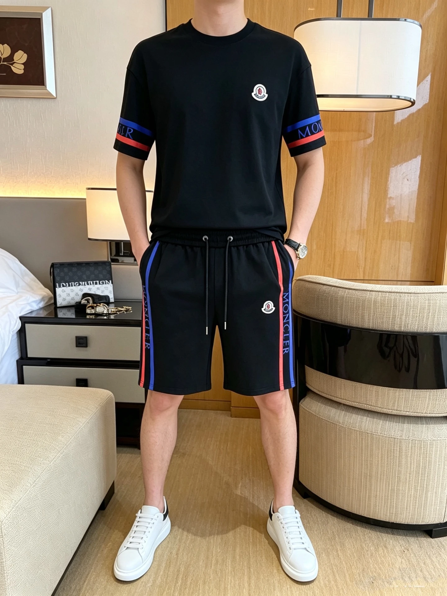 Moncler T-Shirt — 322b9ed1