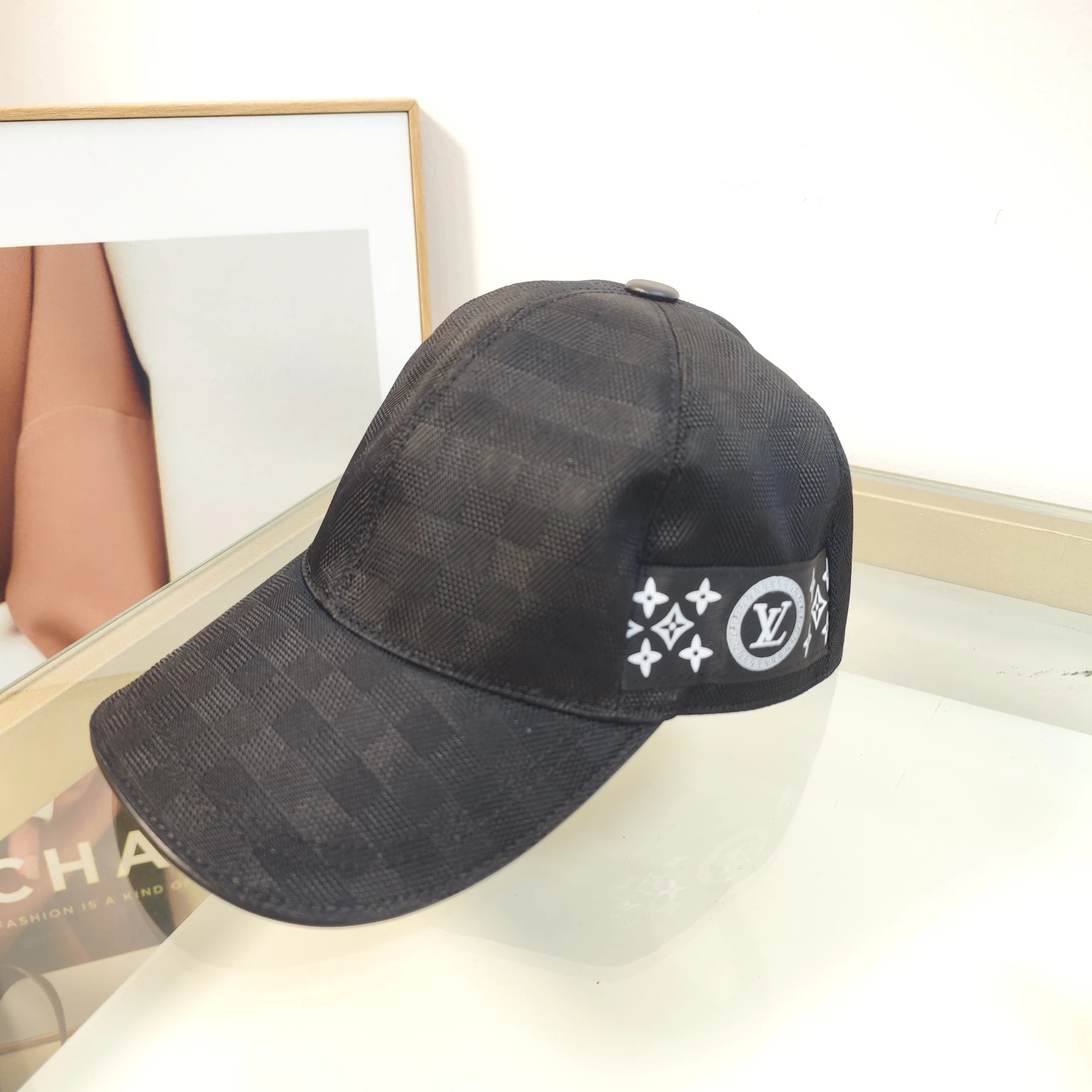 Louis Vuitton Caps — 99046ddd