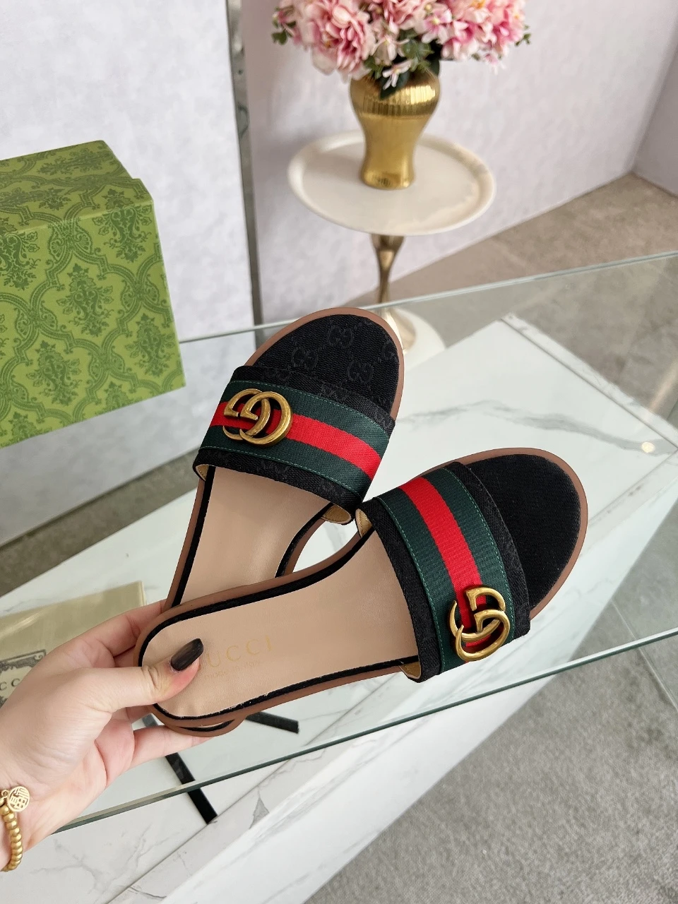 Gucci Shoes — 23743eff