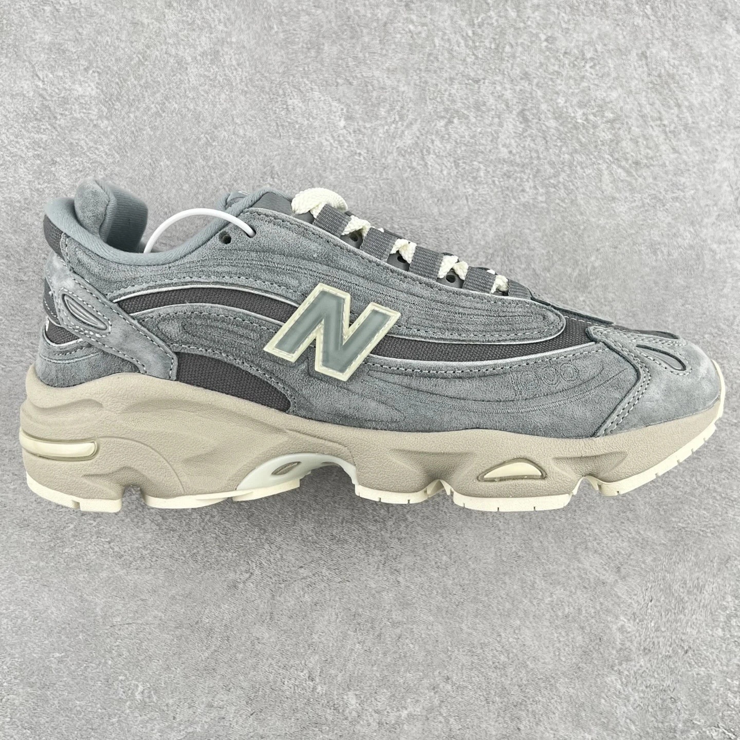 New Balance Sneakers — 872d47f8