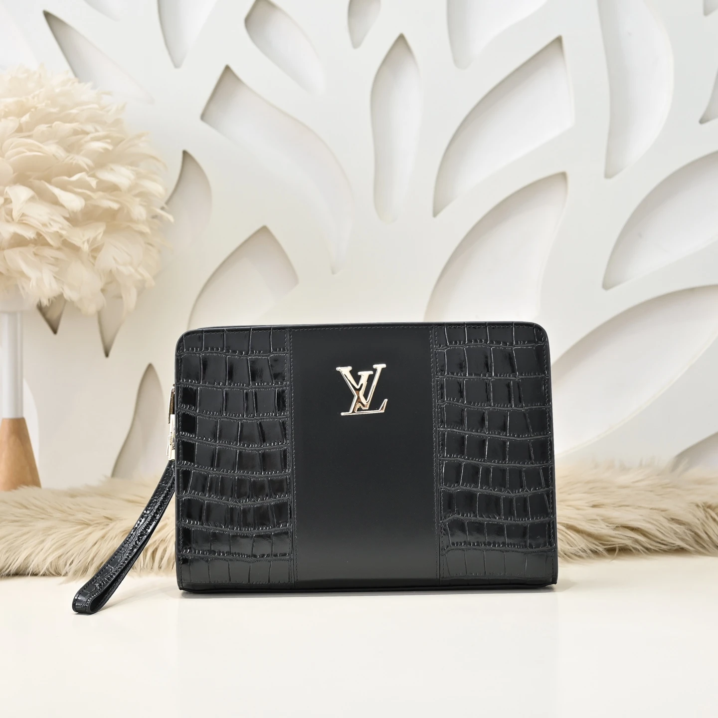 Louis Vuitton Bag — 4fdd143a
