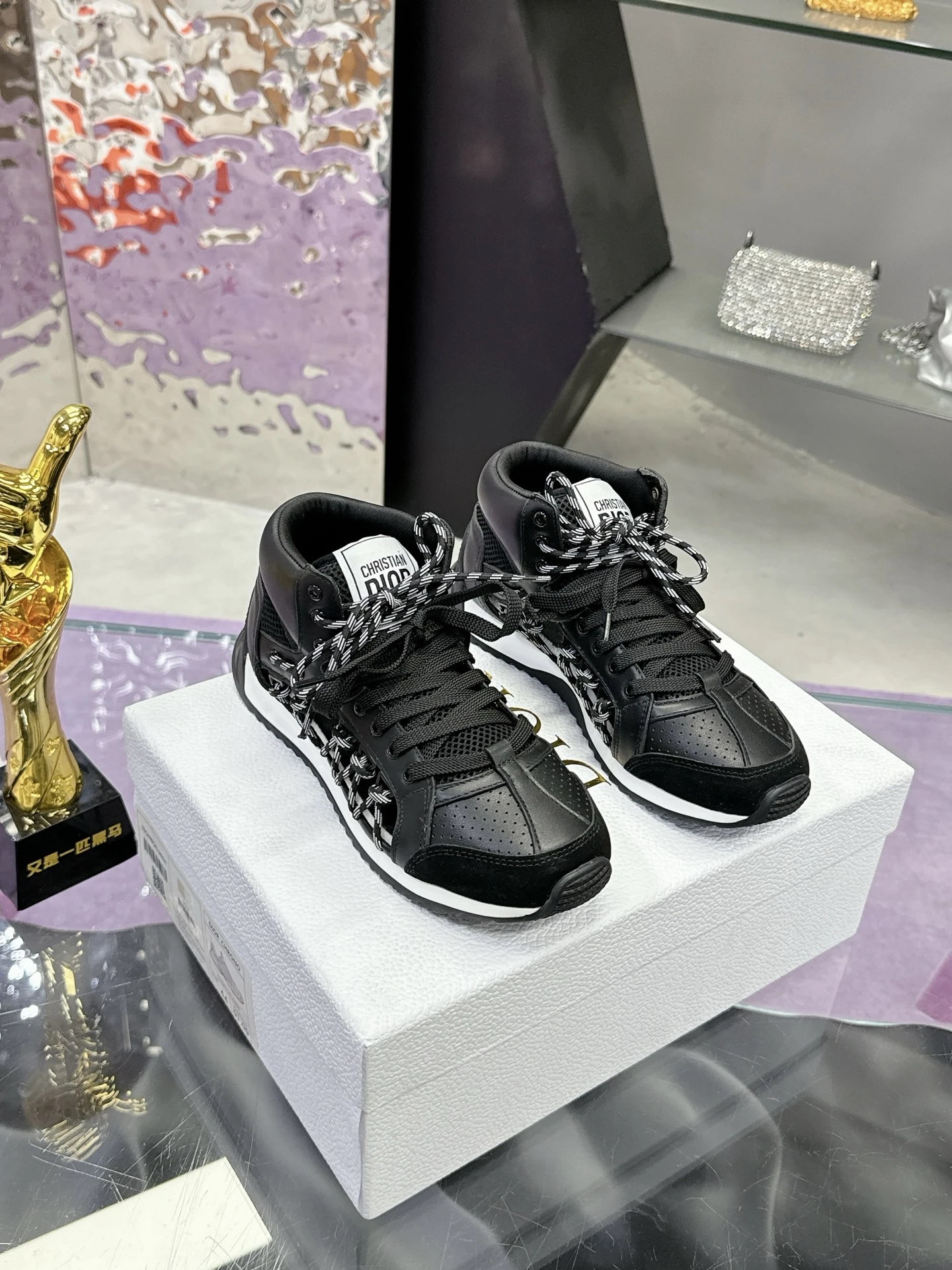 Dior Sneakers — bb9ef195