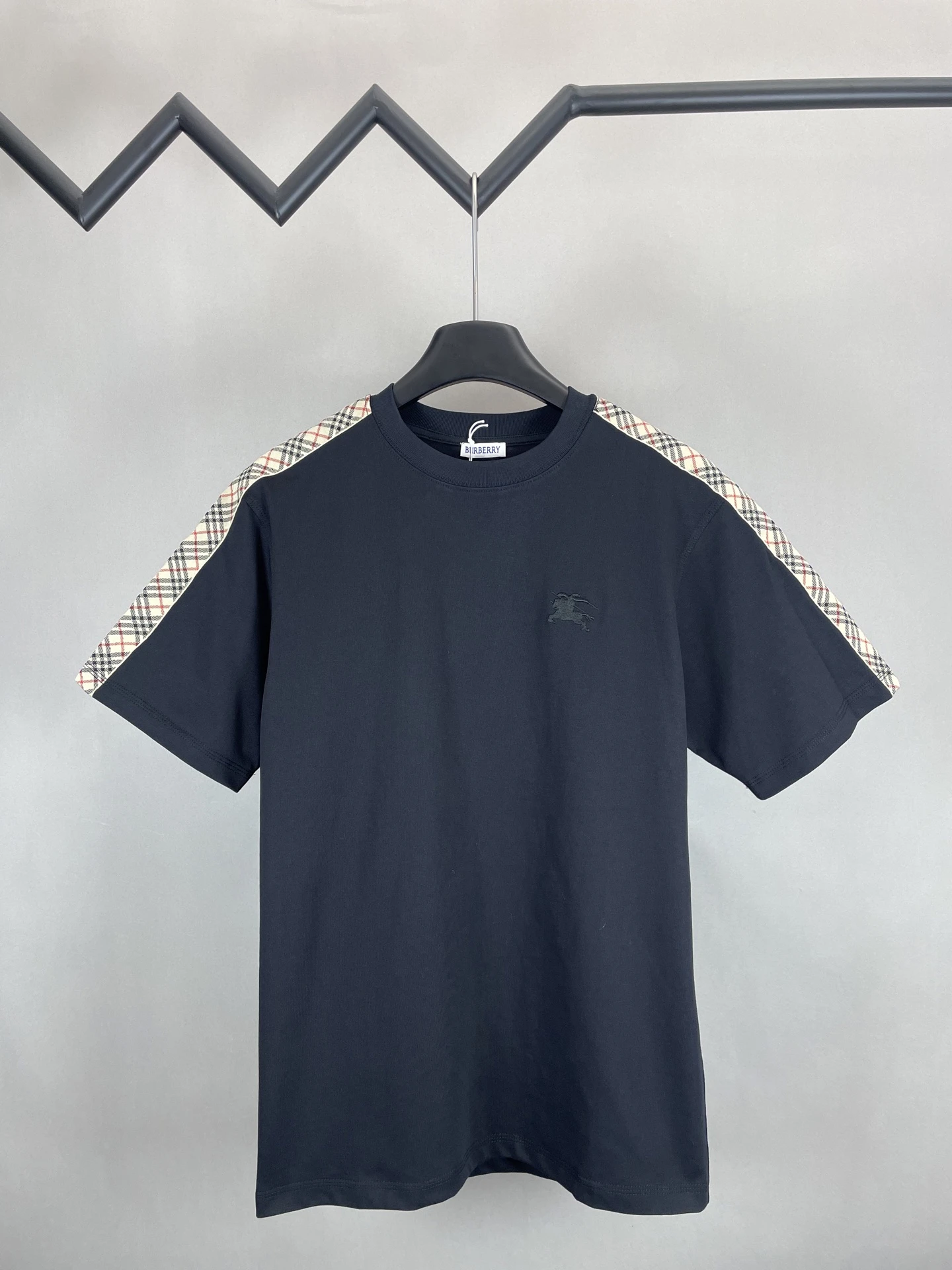 Burberry T-Shirt — b90bbd65
