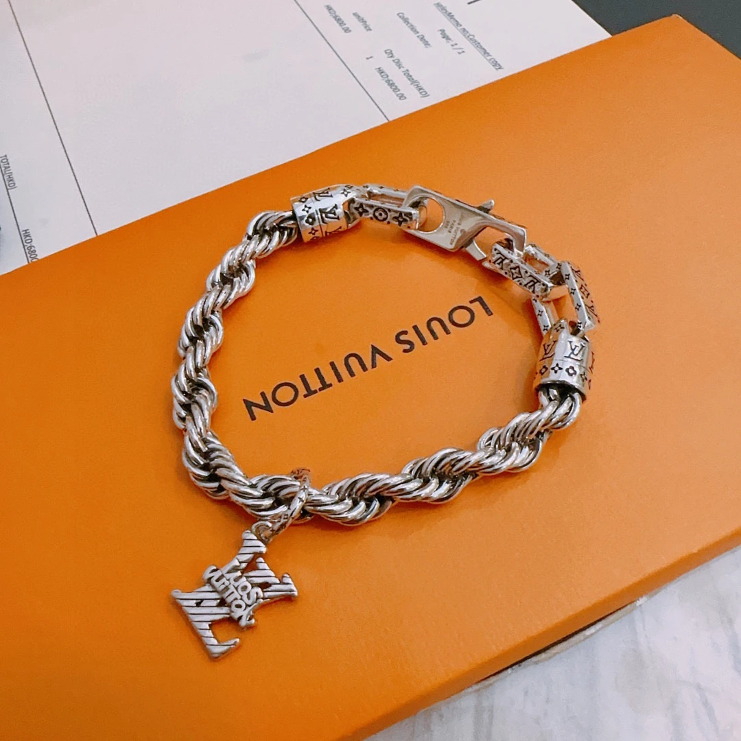 Louis Vuitton Bracelets — 95c3b72c
