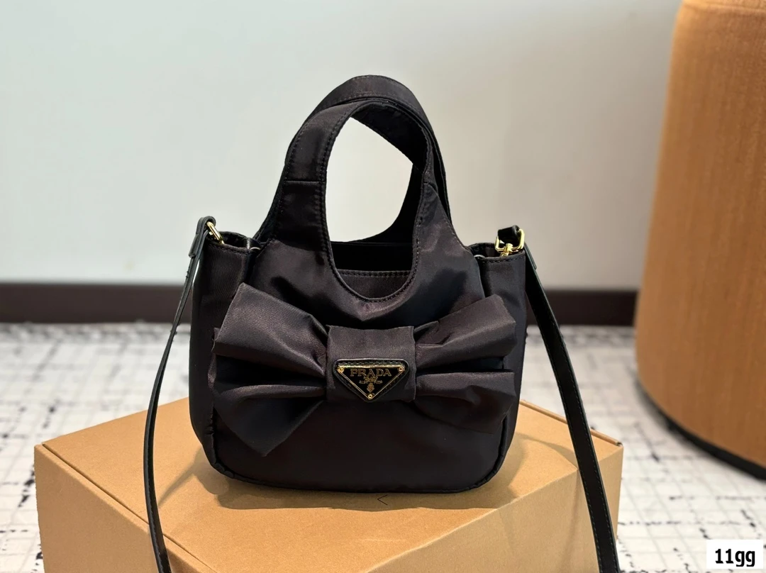 Prada Bag — 914ee99c