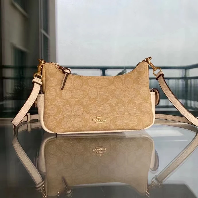Coach Bag — 7b2413ca