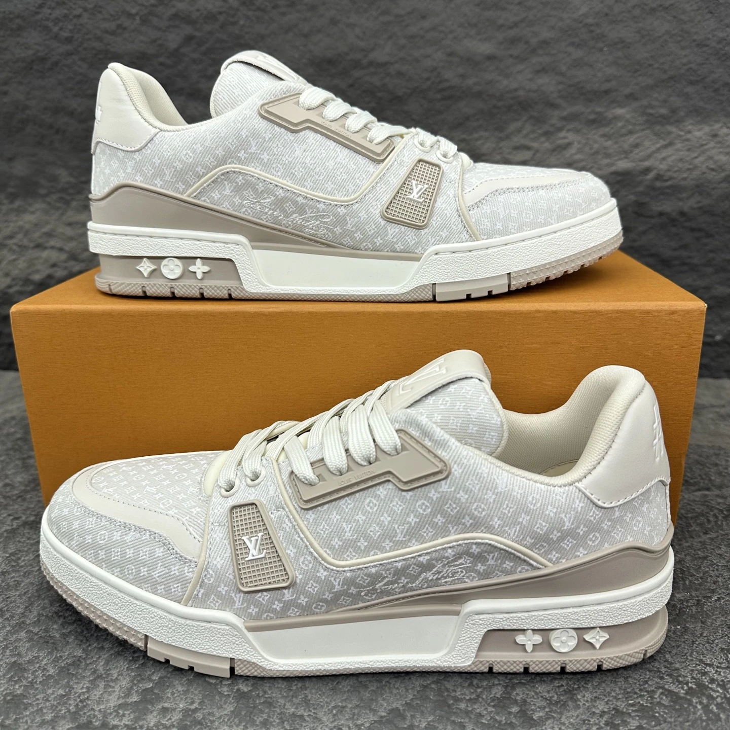 Louis Vuitton Sneakers — d07b1230