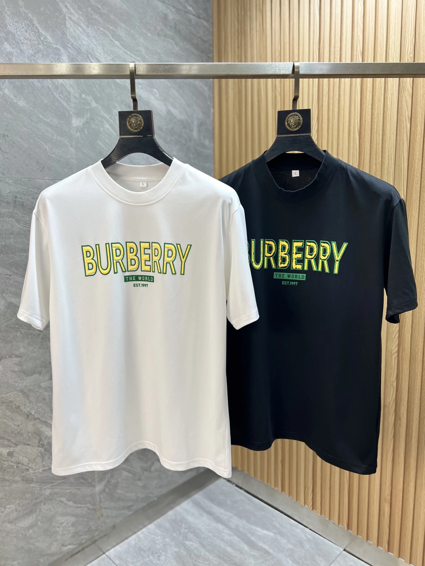 Burberry T-Shirt — 745597d5