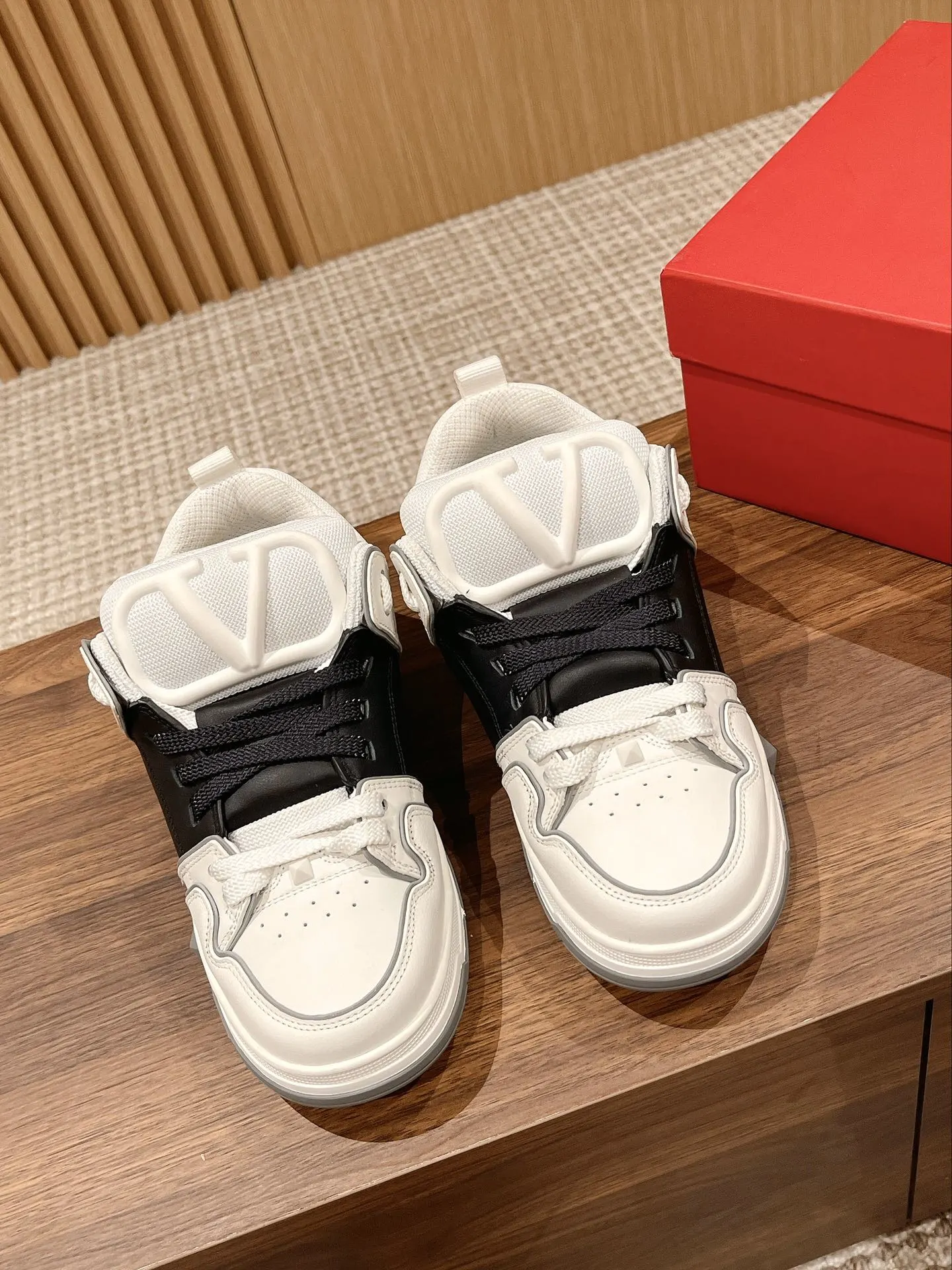 Valentino Sneakers — 07a0a17c