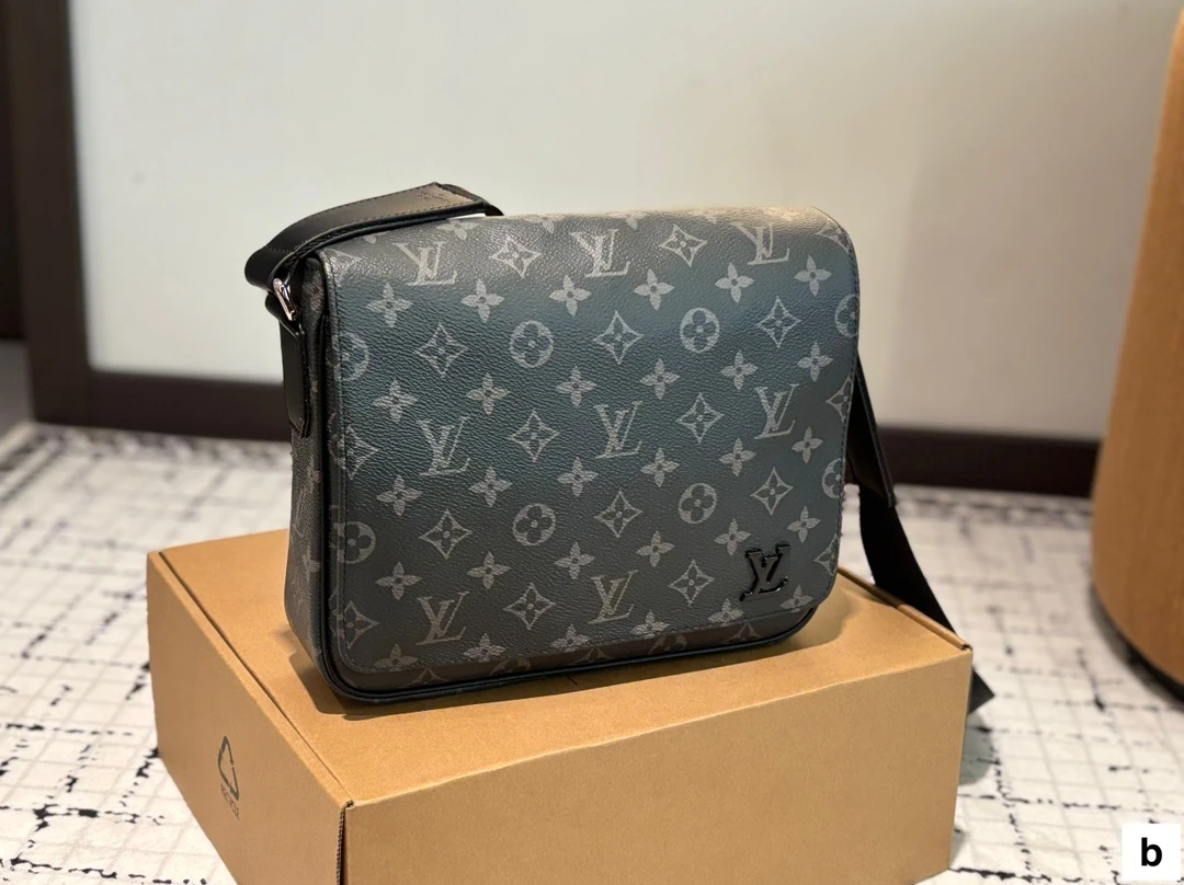 Louis Vuitton Bag — af8aebe2