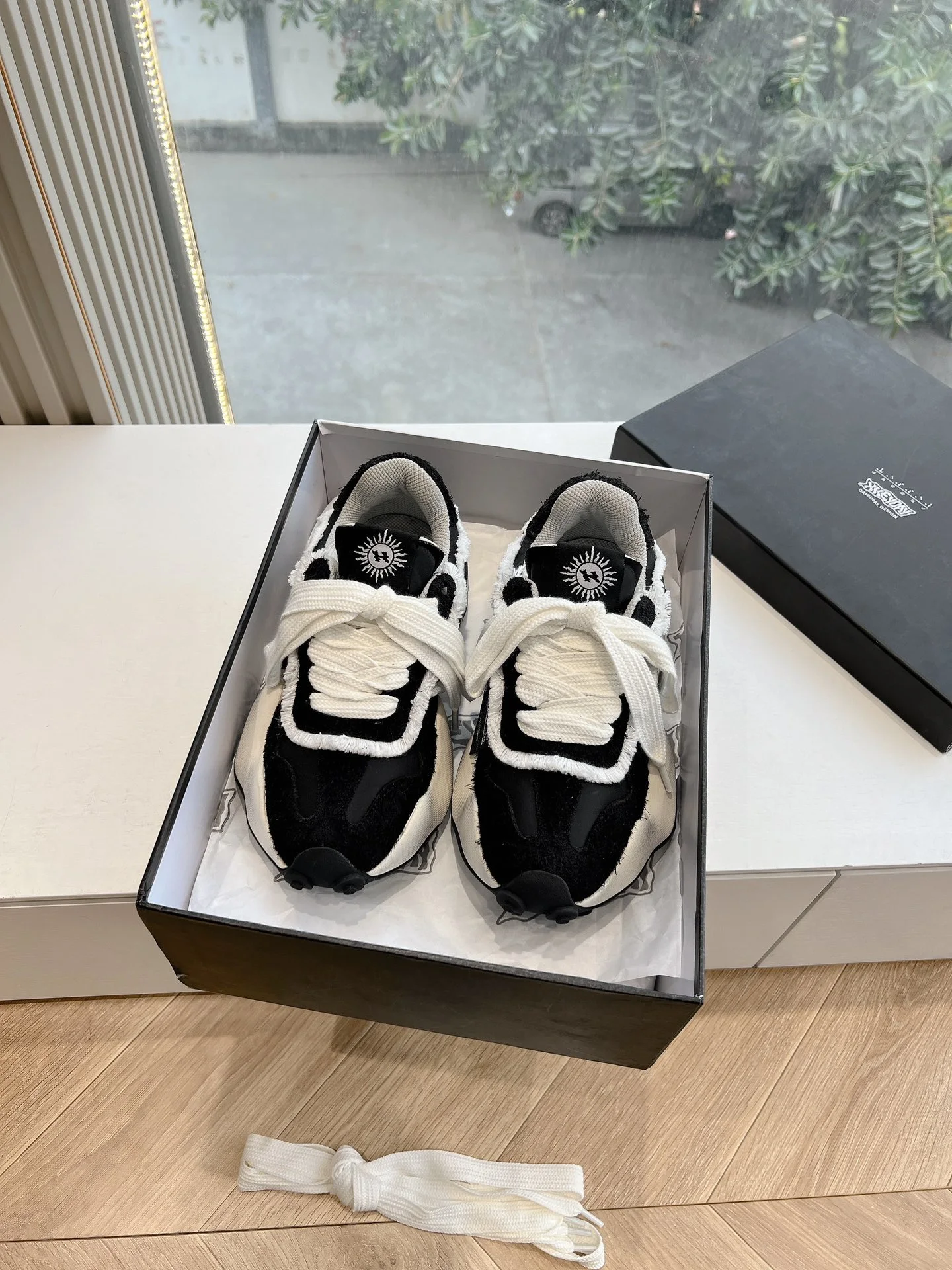 XVESSEL Sneakers — 86c5adb3