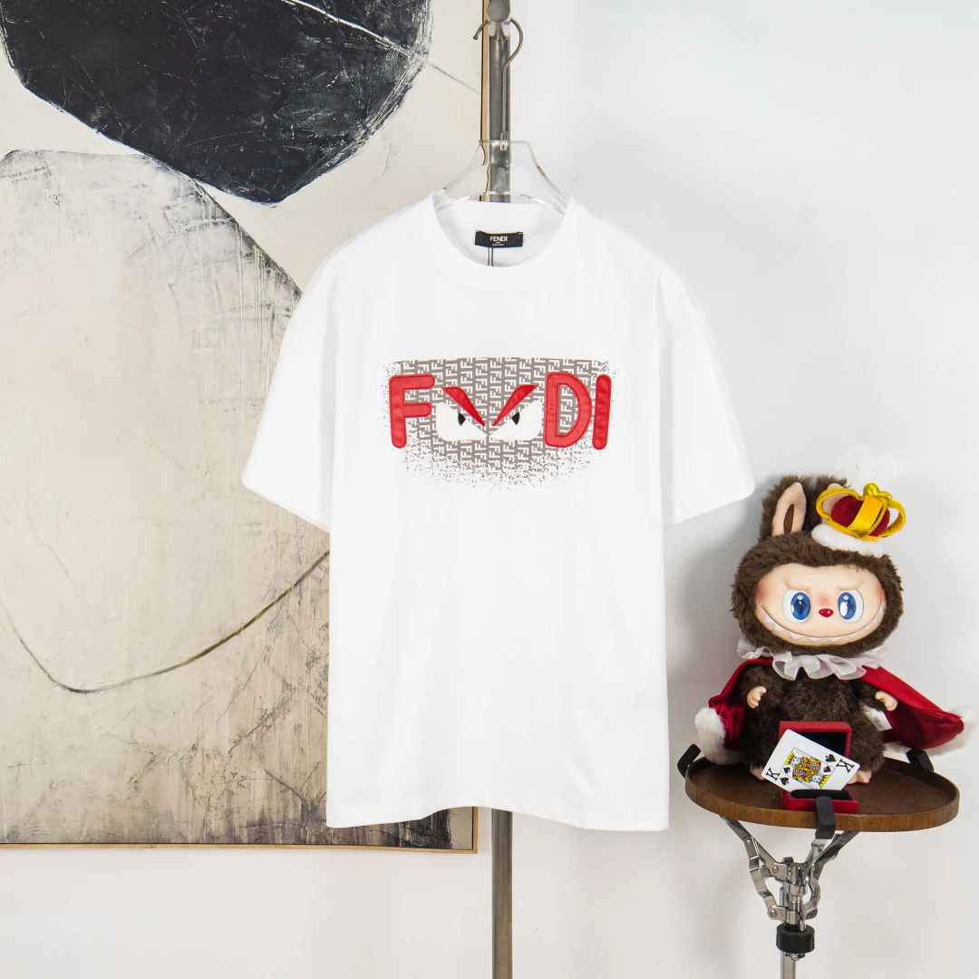 Fendi T-Shirt — c94fa4b3
