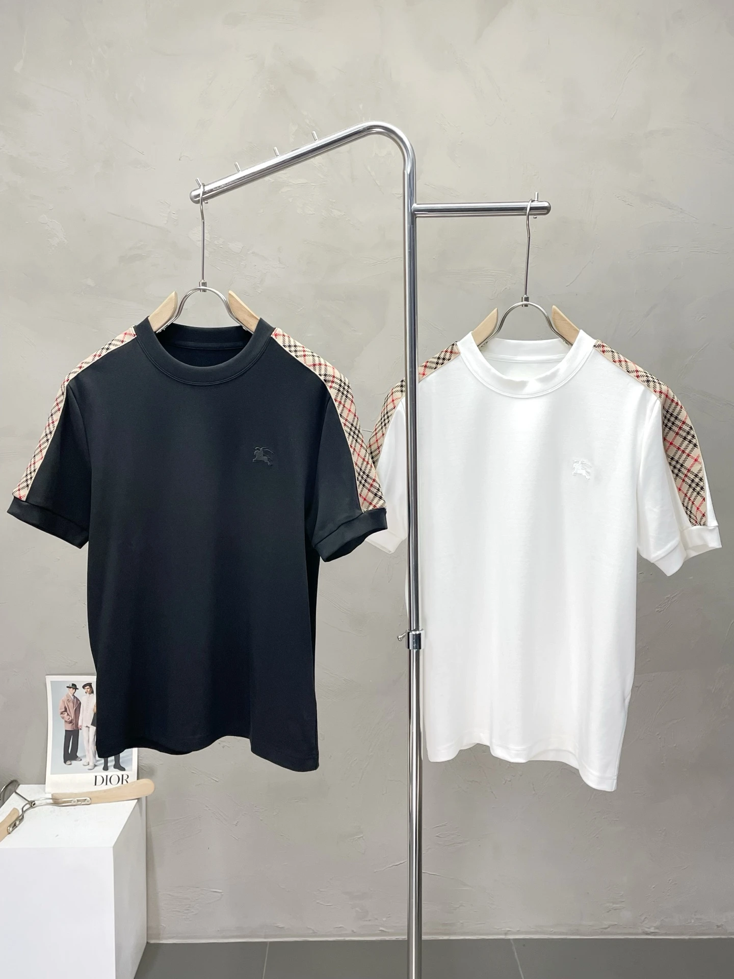 Burberry T-Shirt — 2ec5beef