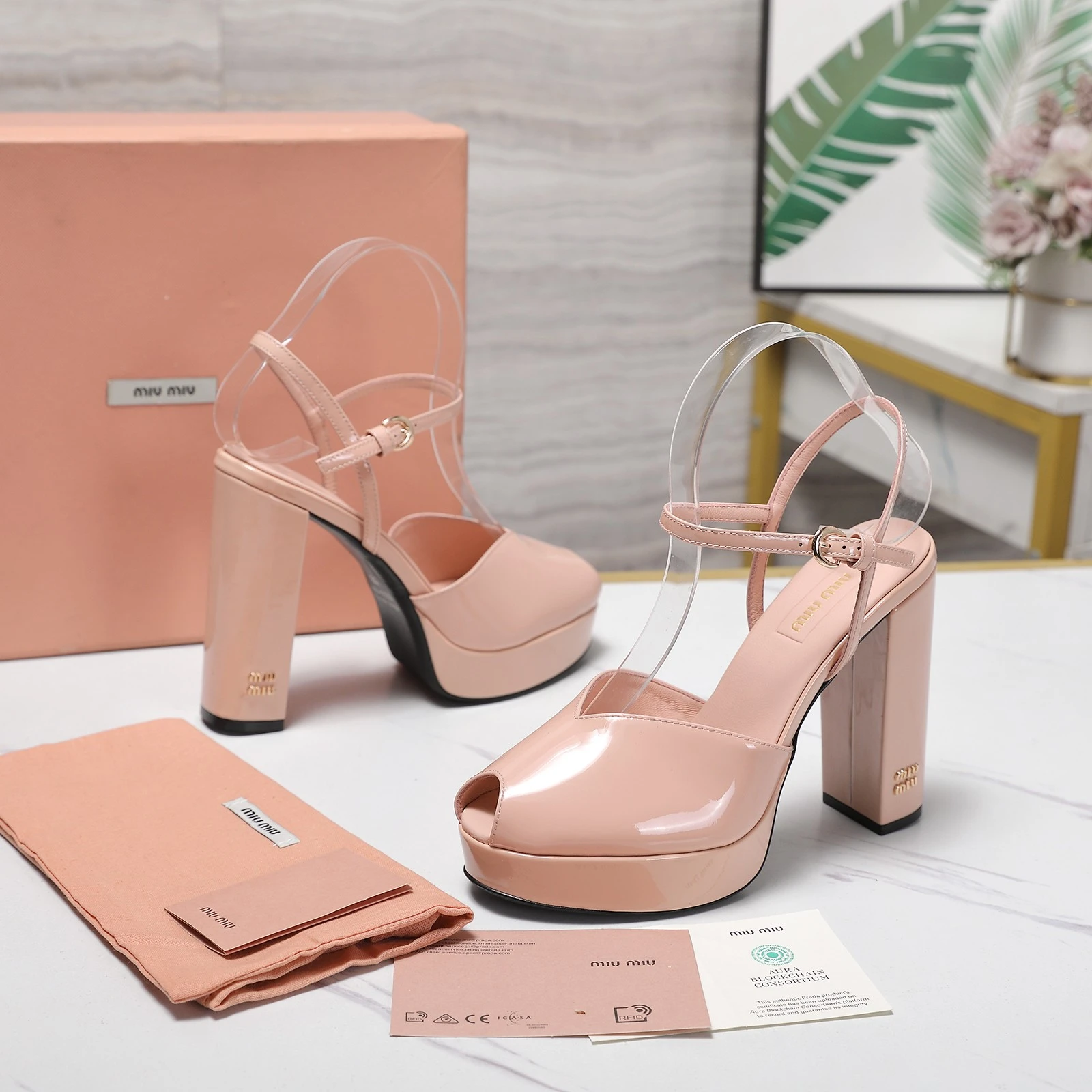 Miu Miu Sandals — 0801885c
