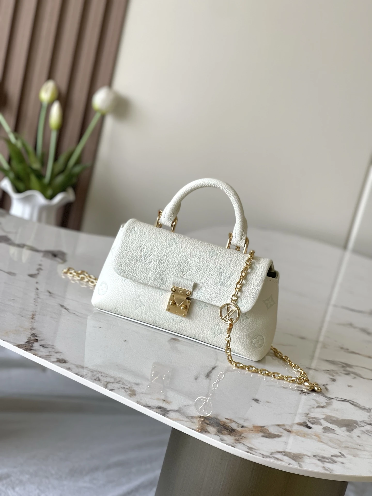 Louis Vuitton Bag — 42db122d