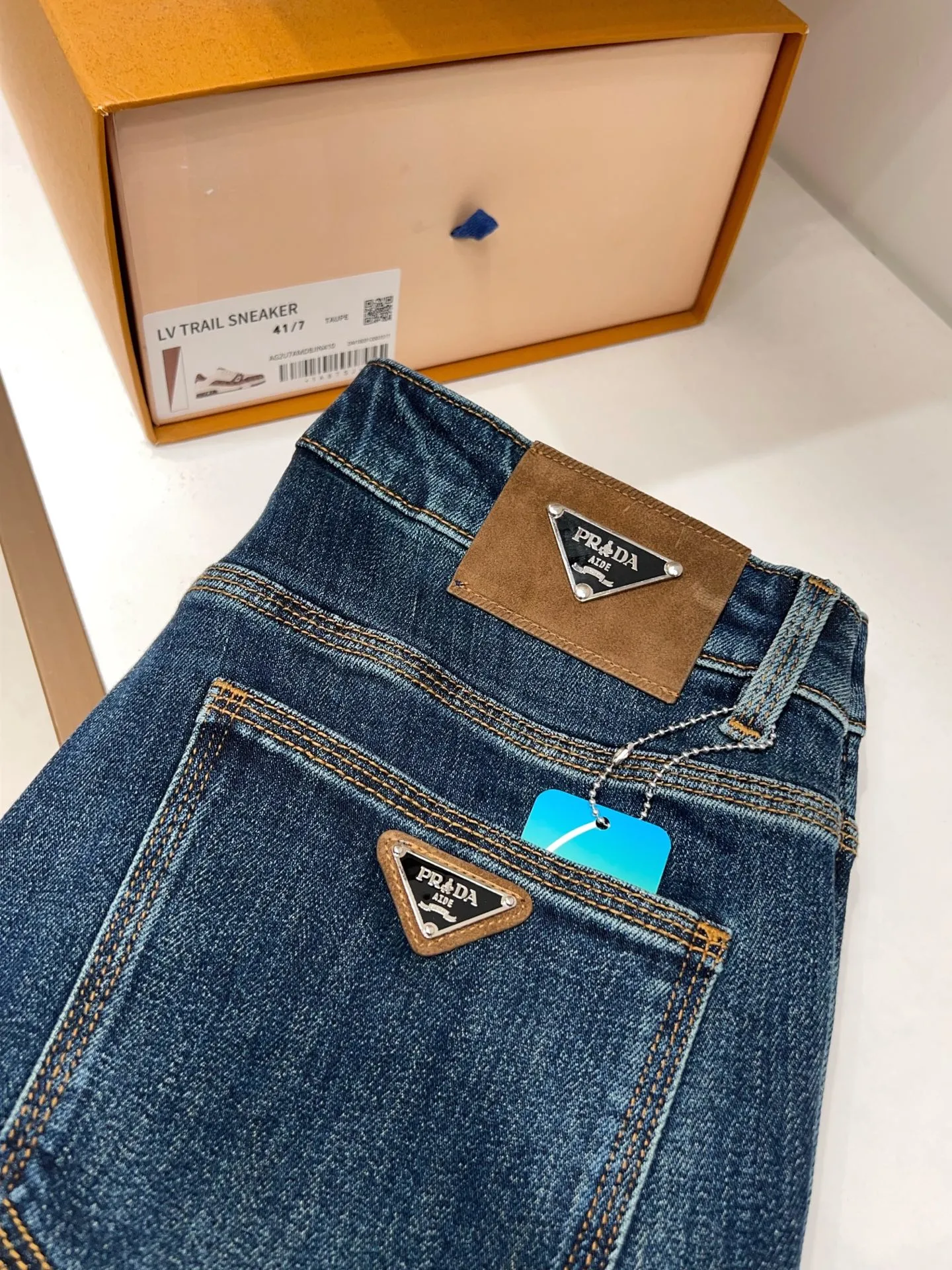 Jeans — 9f60e97e