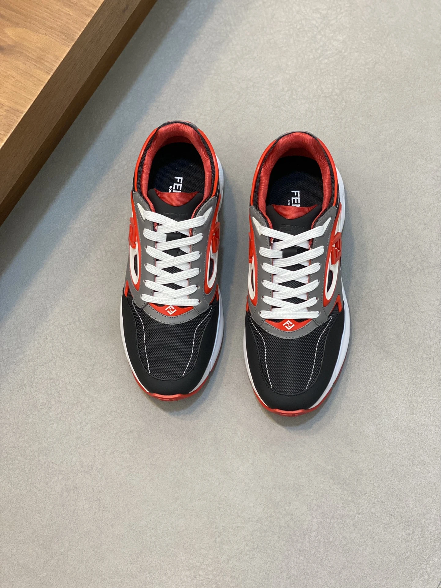 Fendi Sneakers — 1d3fa8bd